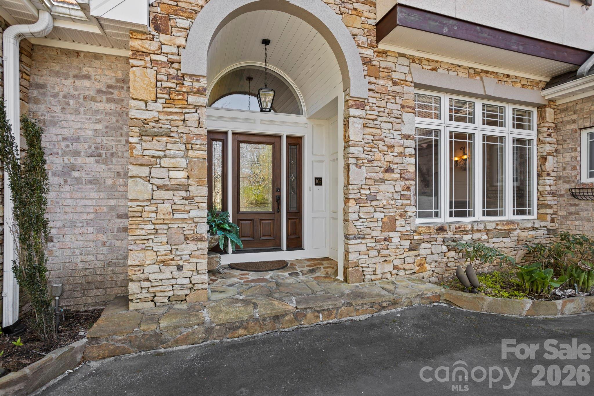 106 Farwood Court Property Photo 5