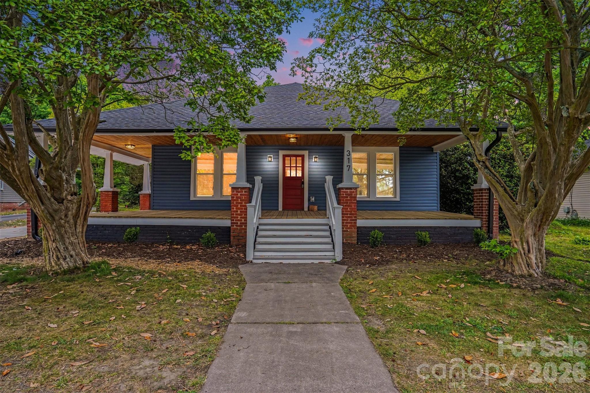 317 S Ridge Avenue Property Photo 1
