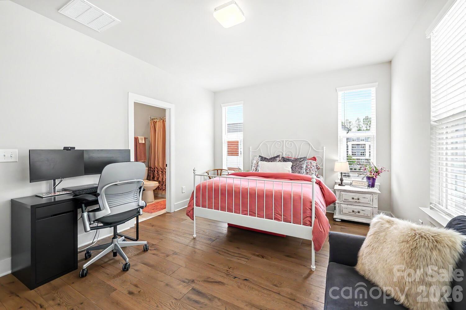 2032 Bryant Park Drive Property Photo 13