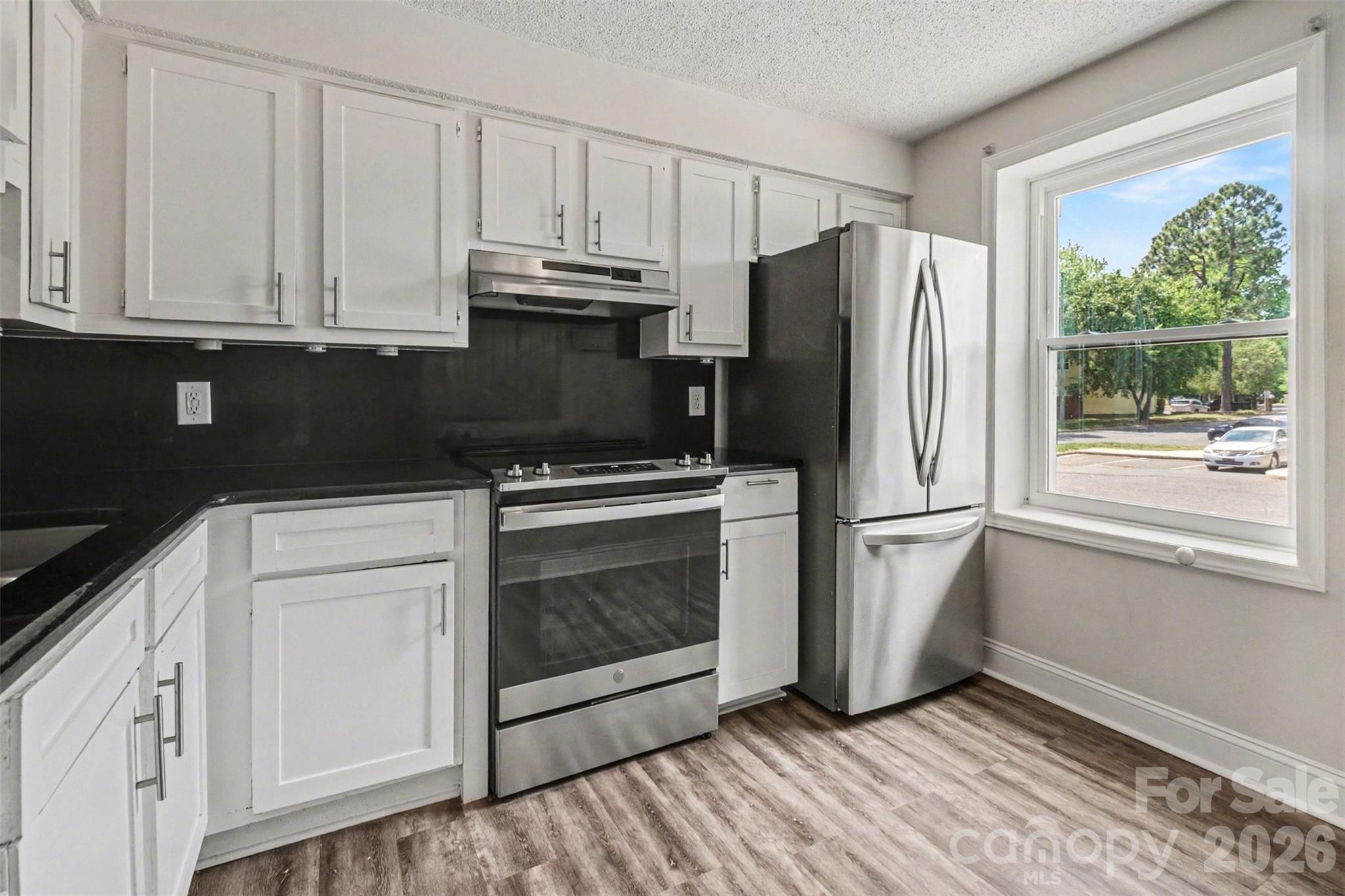 7609 Holly Grove Court Property Photo 6