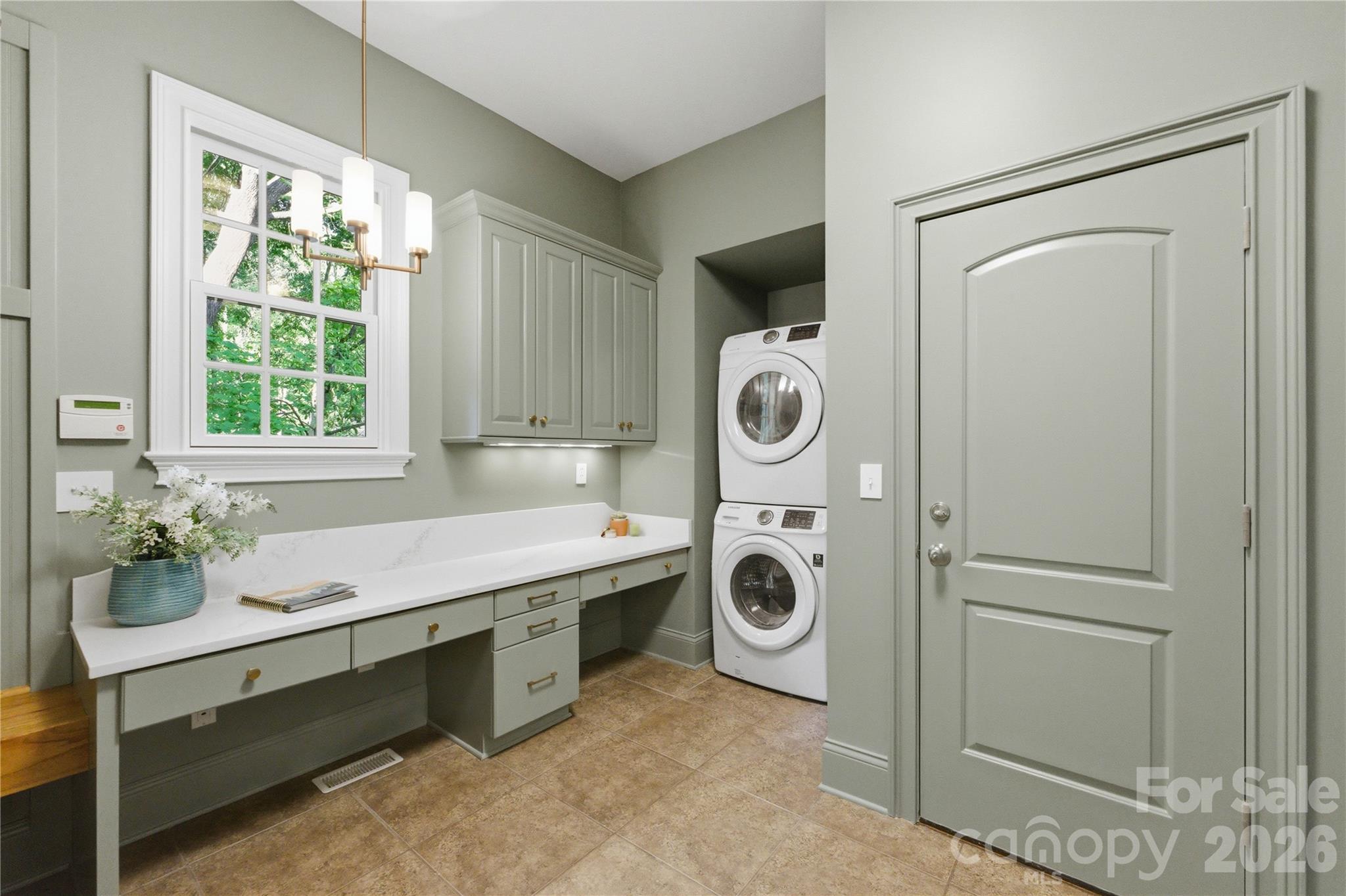 1514 Elmsford Lane Property Photo 20