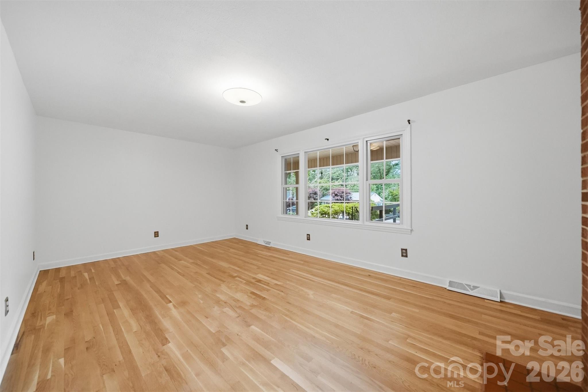105 Ann Street Property Photo 3