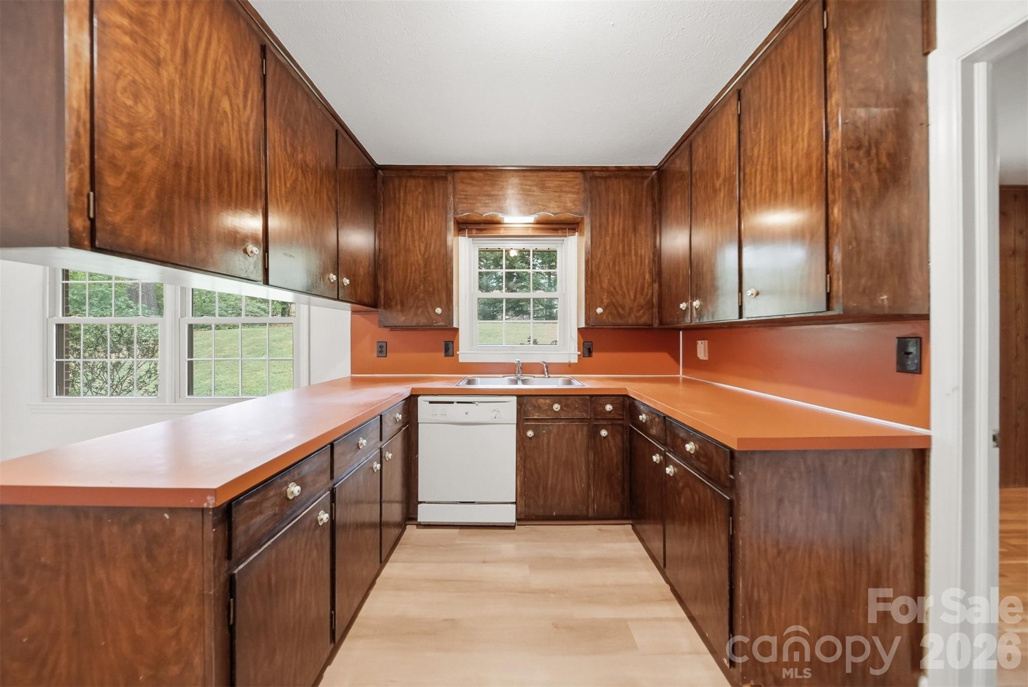 105 Ann Street Property Photo 5
