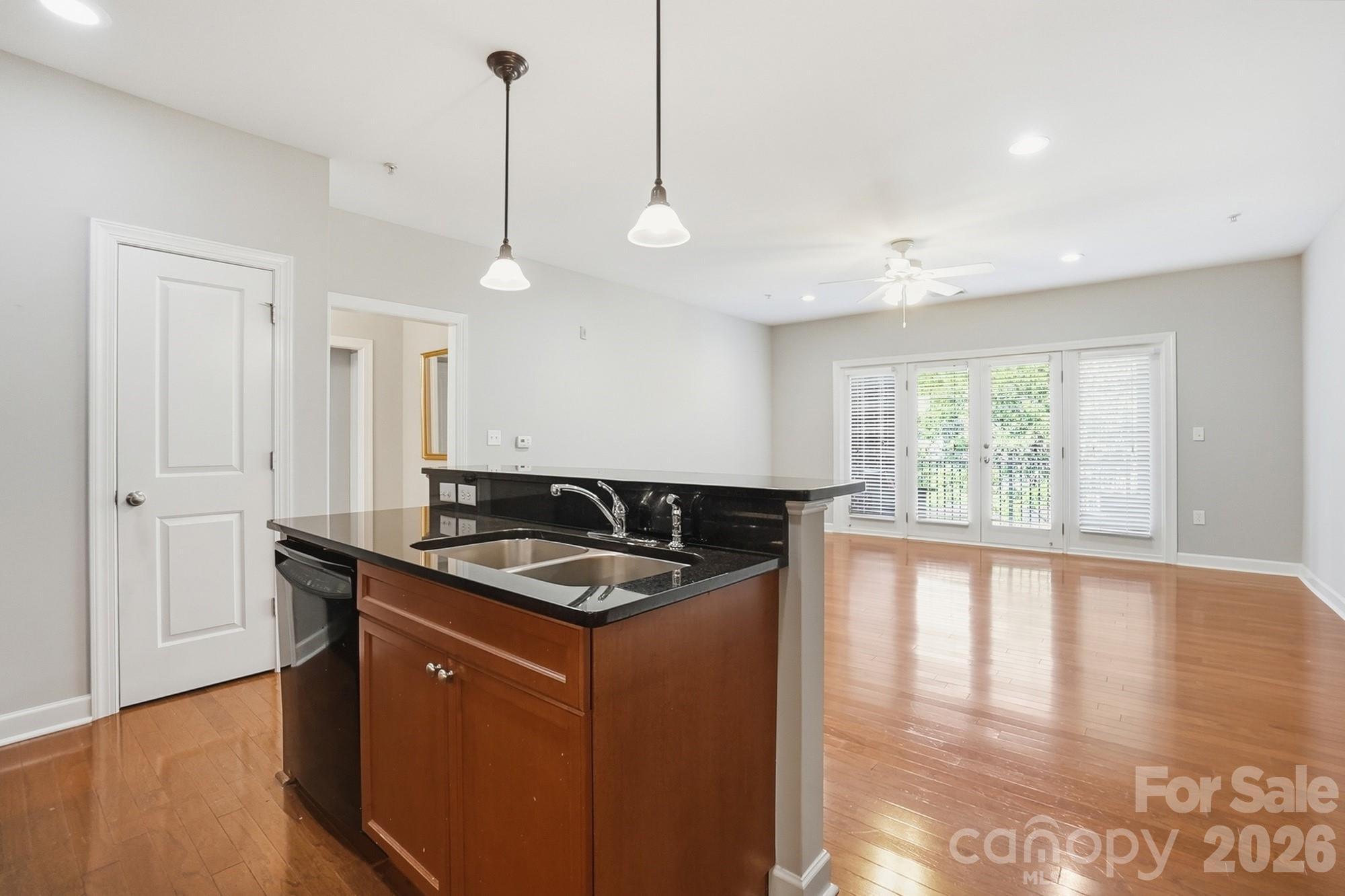 1829 Kenilworth Avenue 204 Property Photo 1