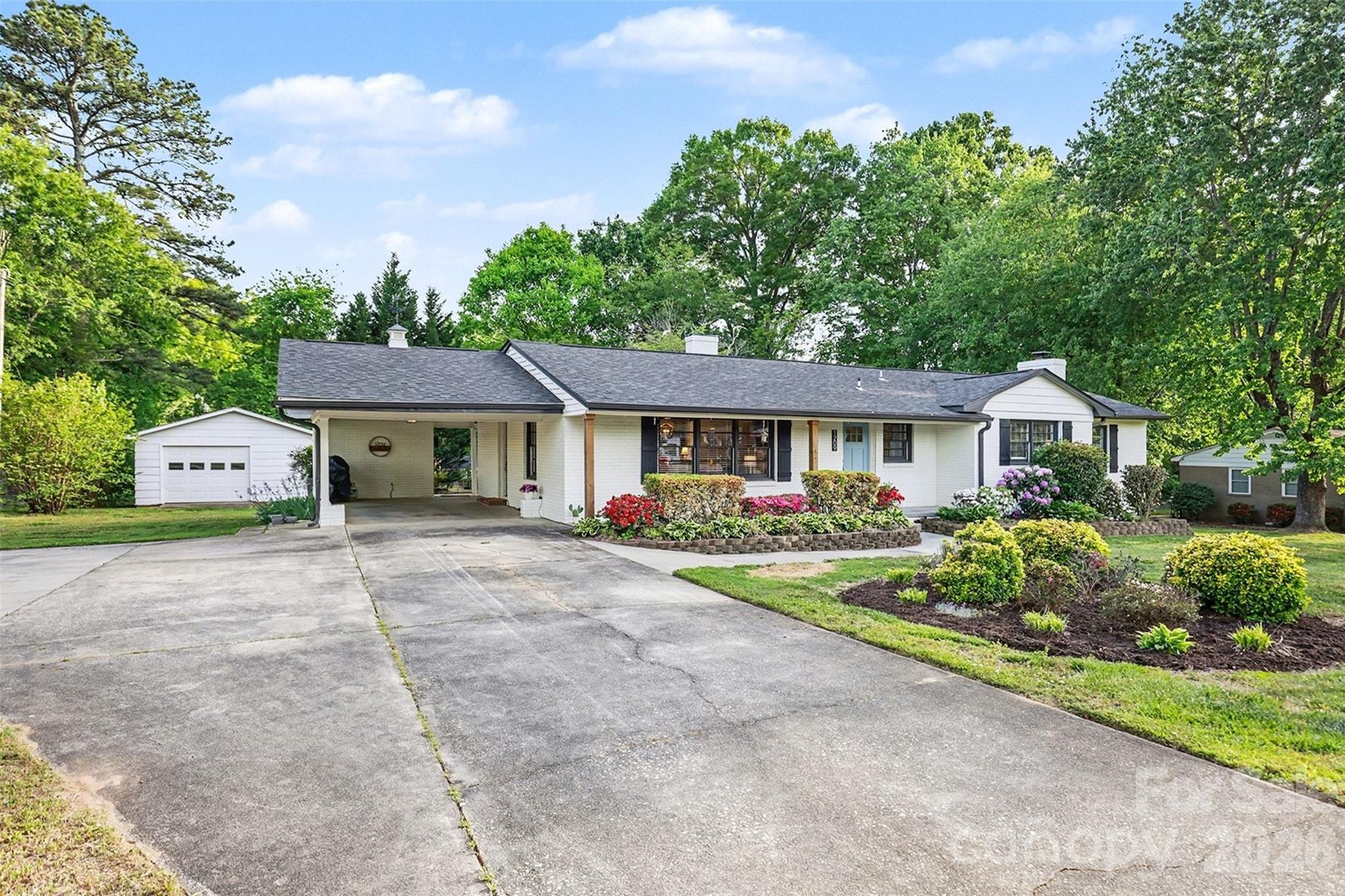 1209 Arbor Drive Property Photo 1