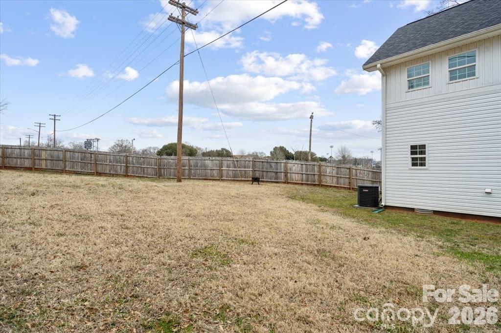 305 Wingate Court Property Photo 3