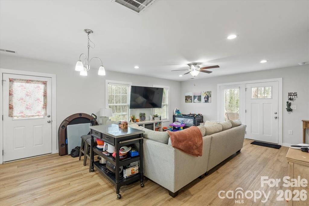 305 Wingate Court Property Photo 4
