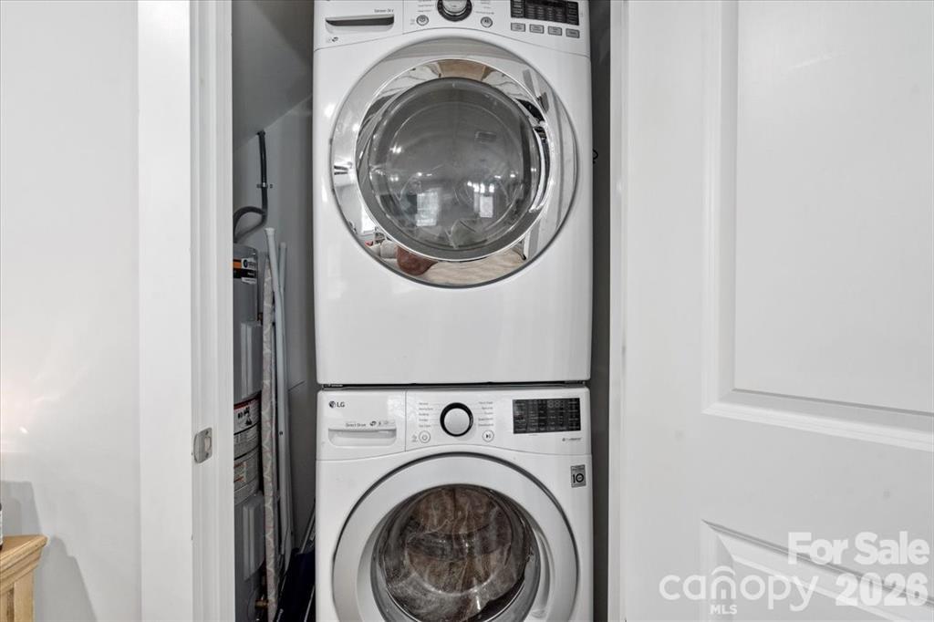 305 Wingate Court Property Photo 12