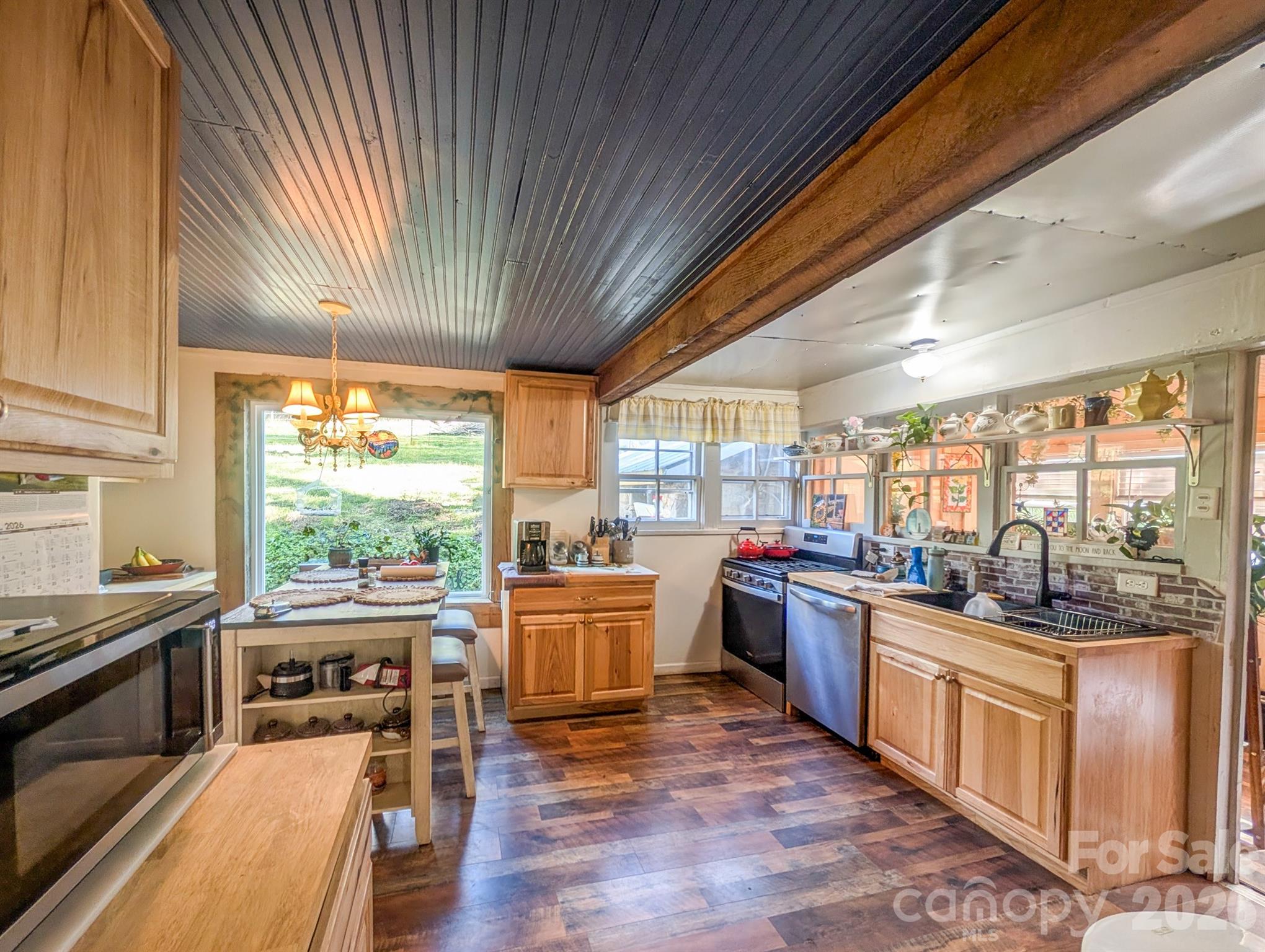 87 Henderson Lane Property Photo 14