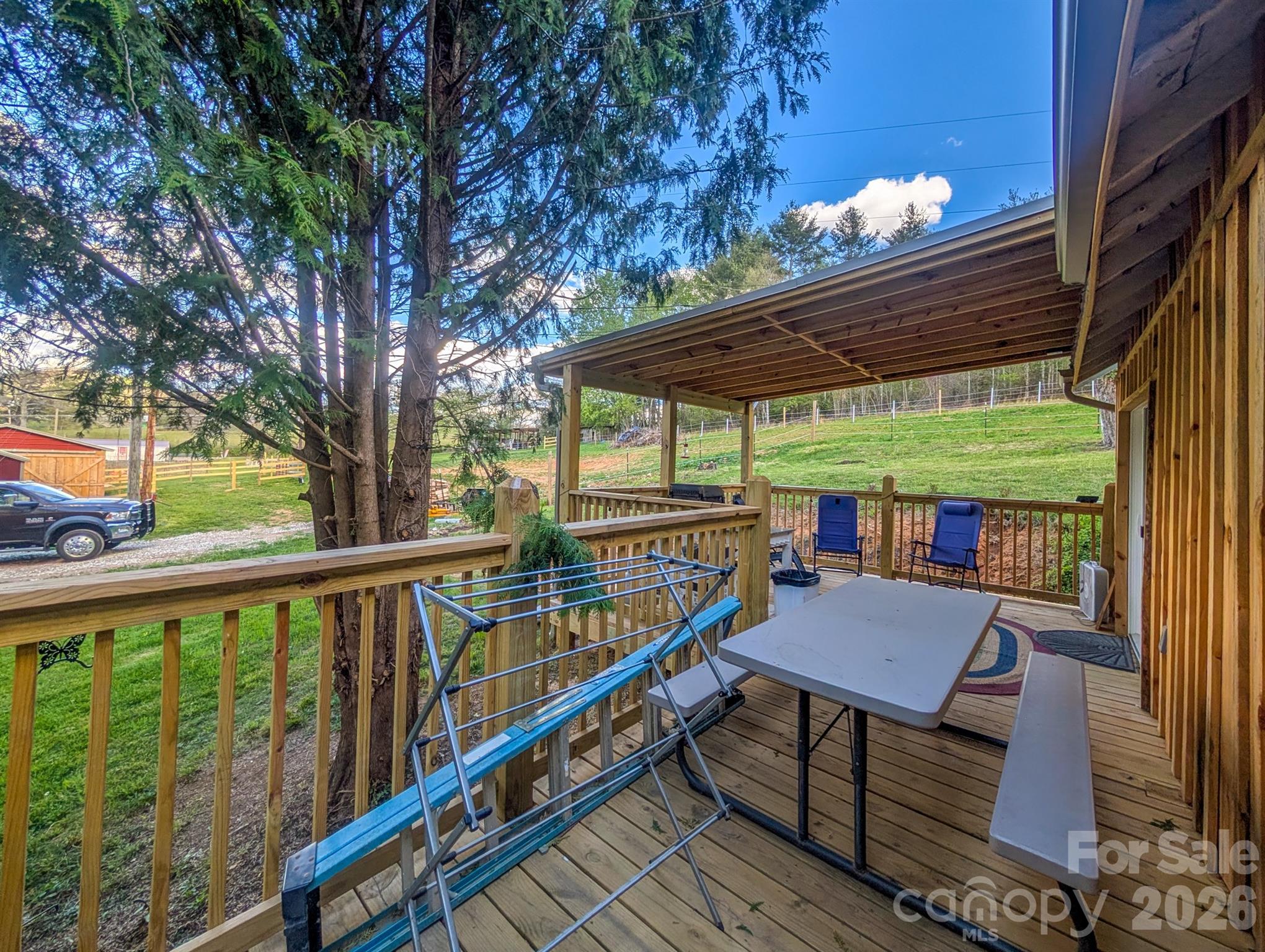 87 Henderson Lane Property Photo 33