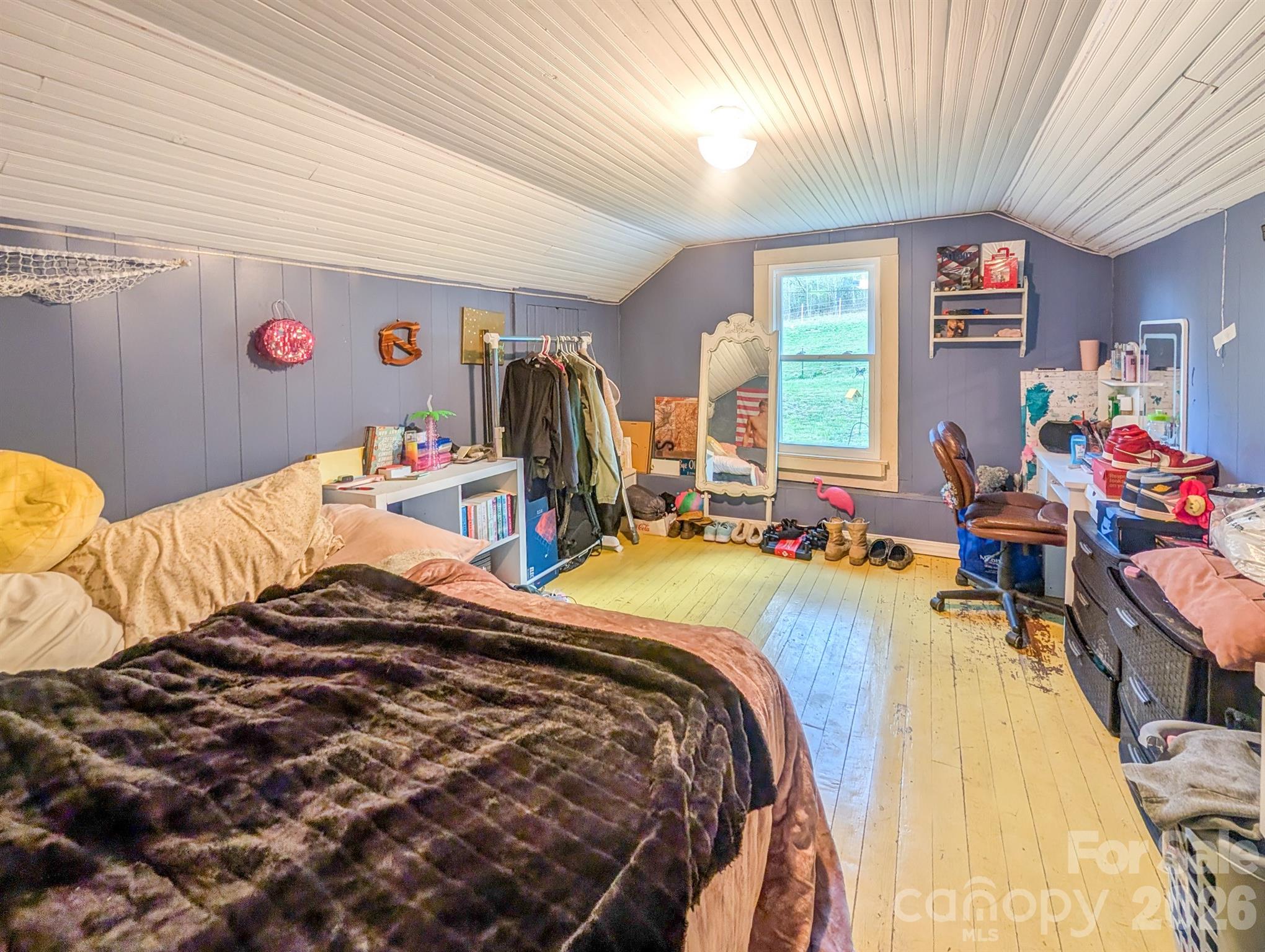 87 Henderson Lane Property Photo 35