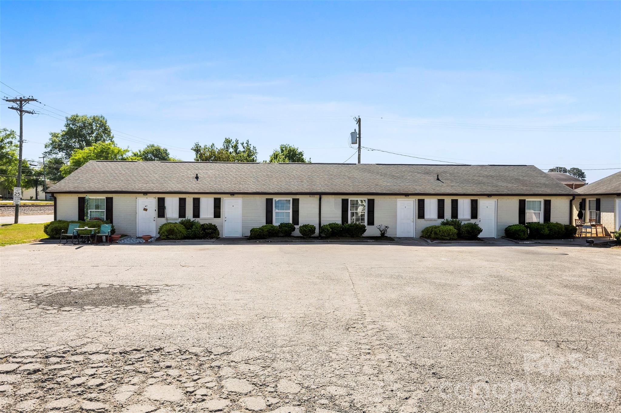 1655 Webb Street Property Photo 3