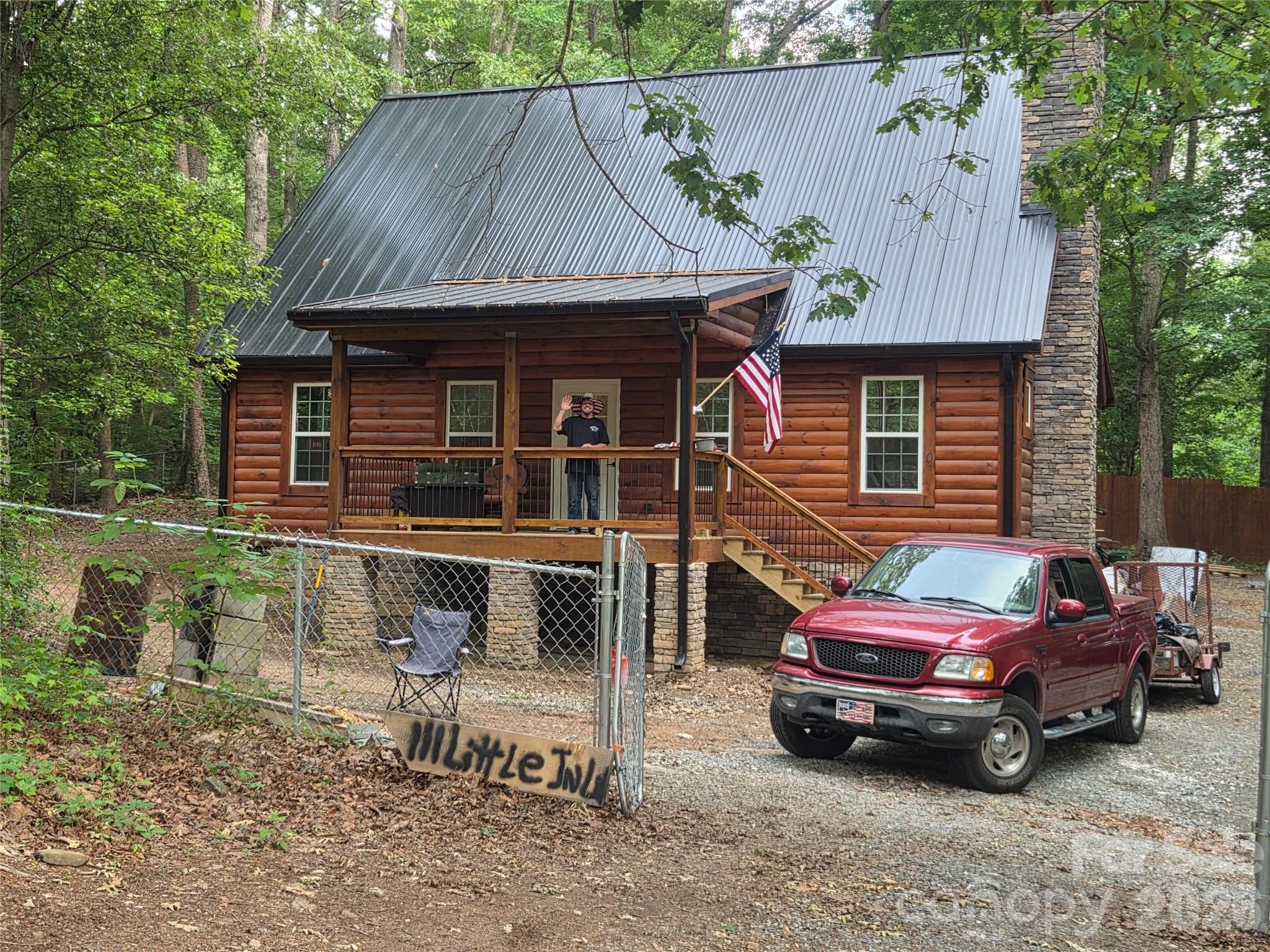 111 Little John Lane Property Photo 1