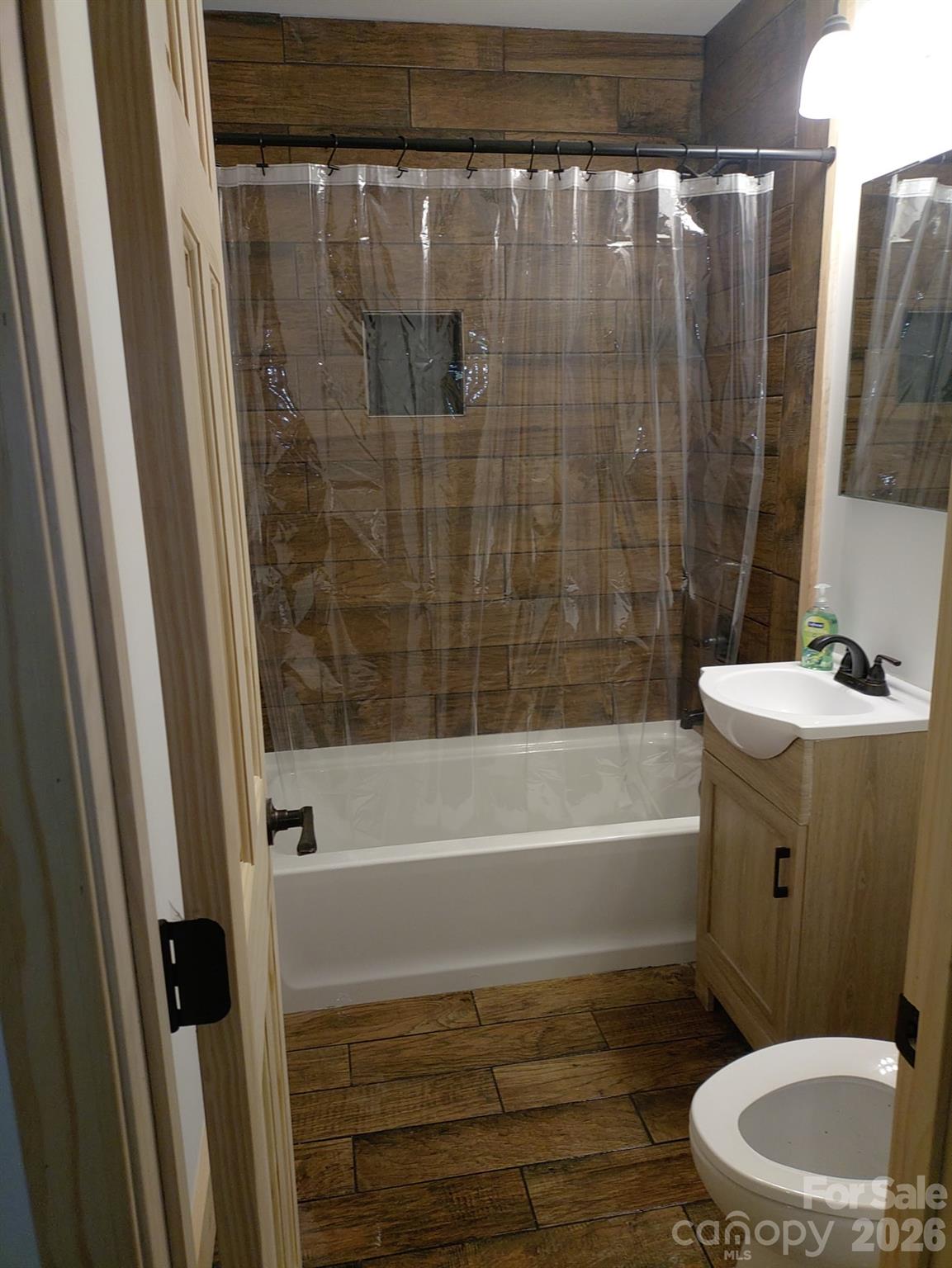 111 Little John Lane Property Photo 10