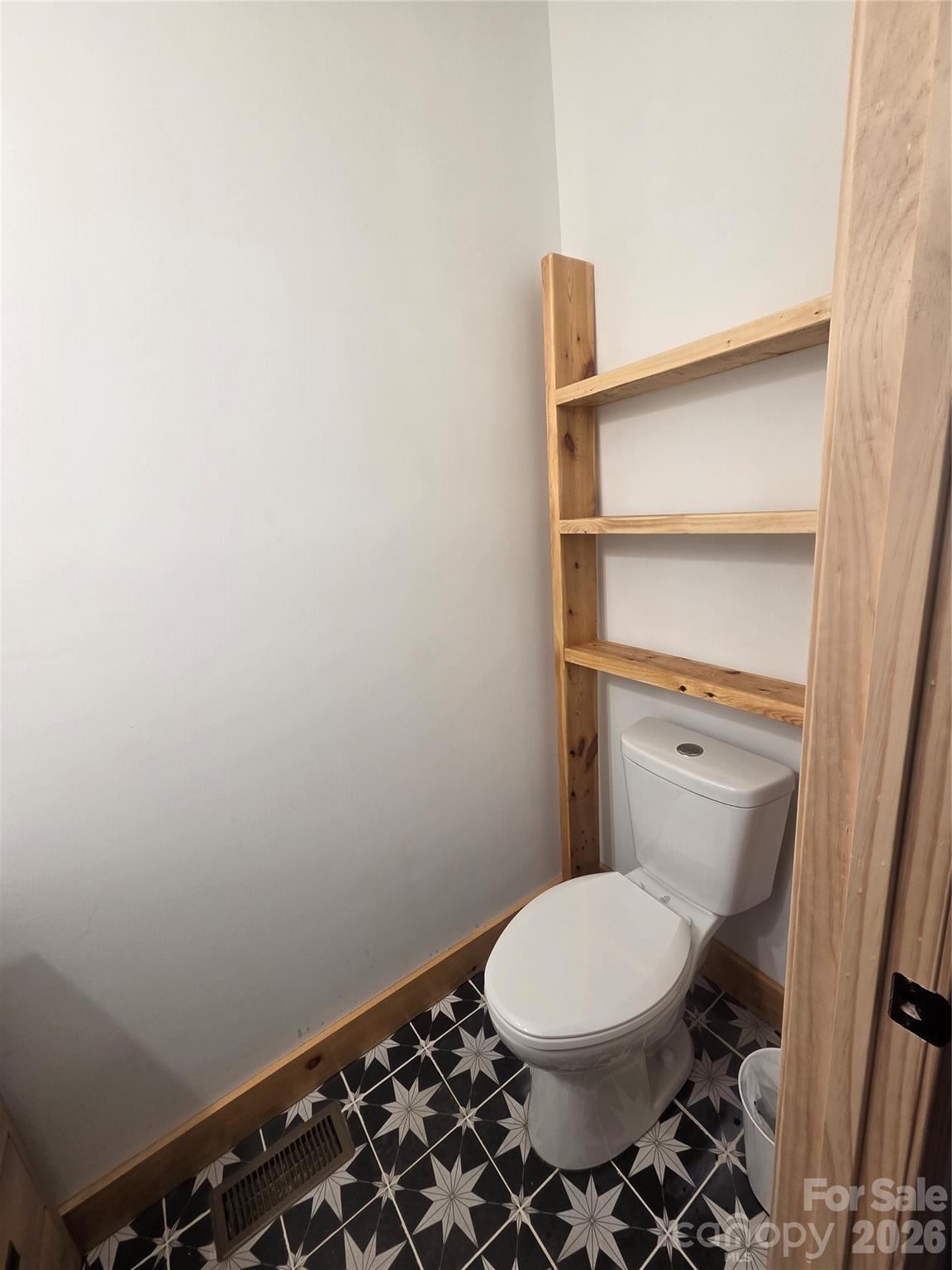111 Little John Lane Property Photo 18
