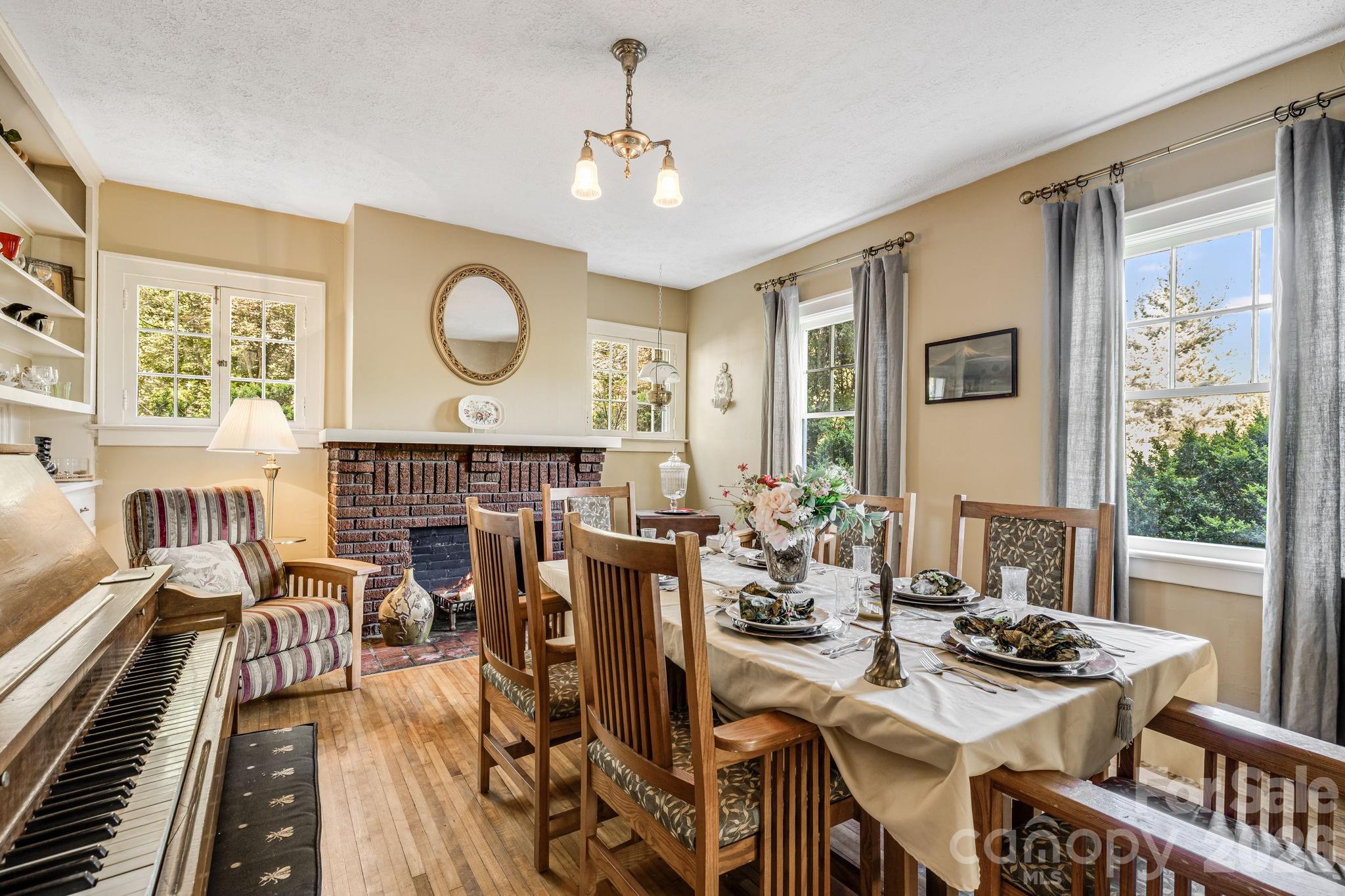 29 Walnut Street Property Photo 10