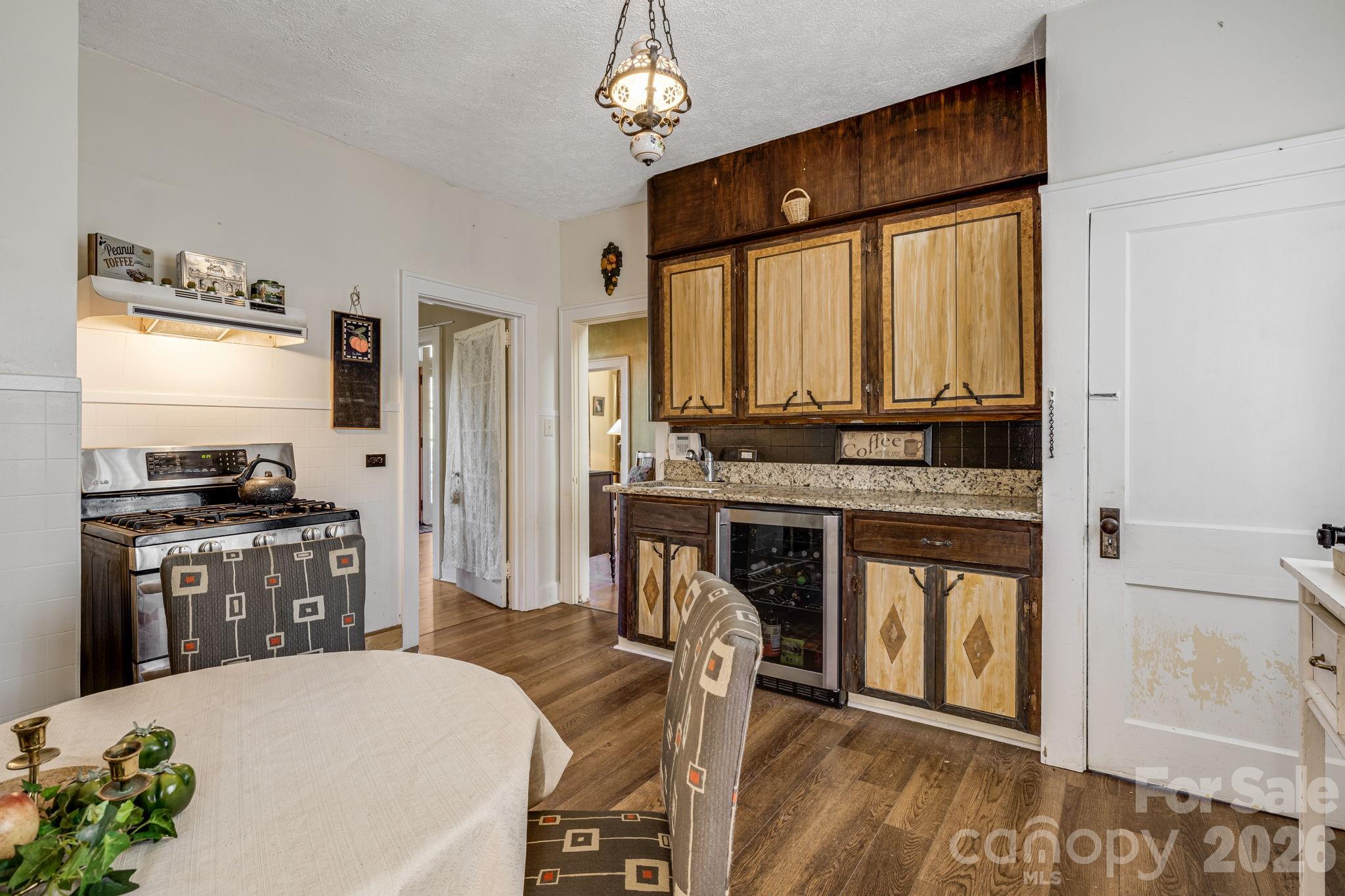 29 Walnut Street Property Photo 14