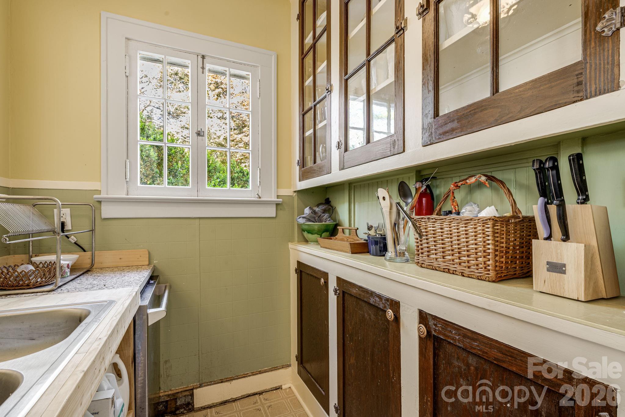 29 Walnut Street Property Photo 17