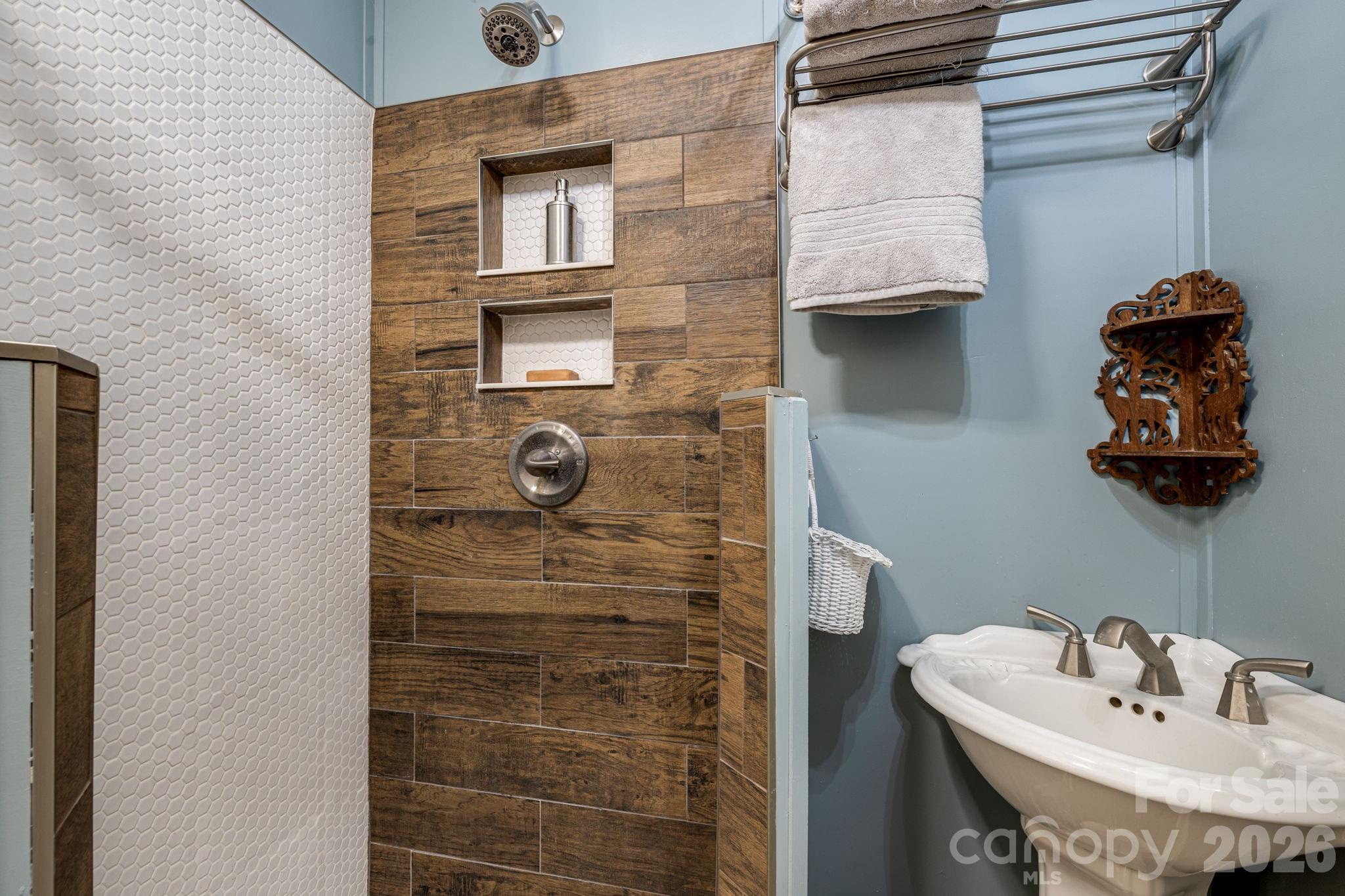 29 Walnut Street Property Photo 19