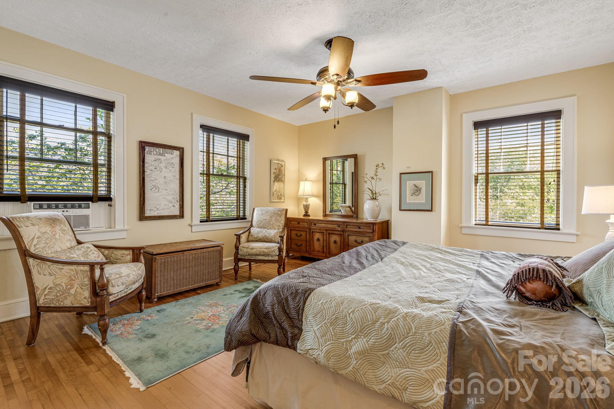 29 Walnut Street Property Photo 28