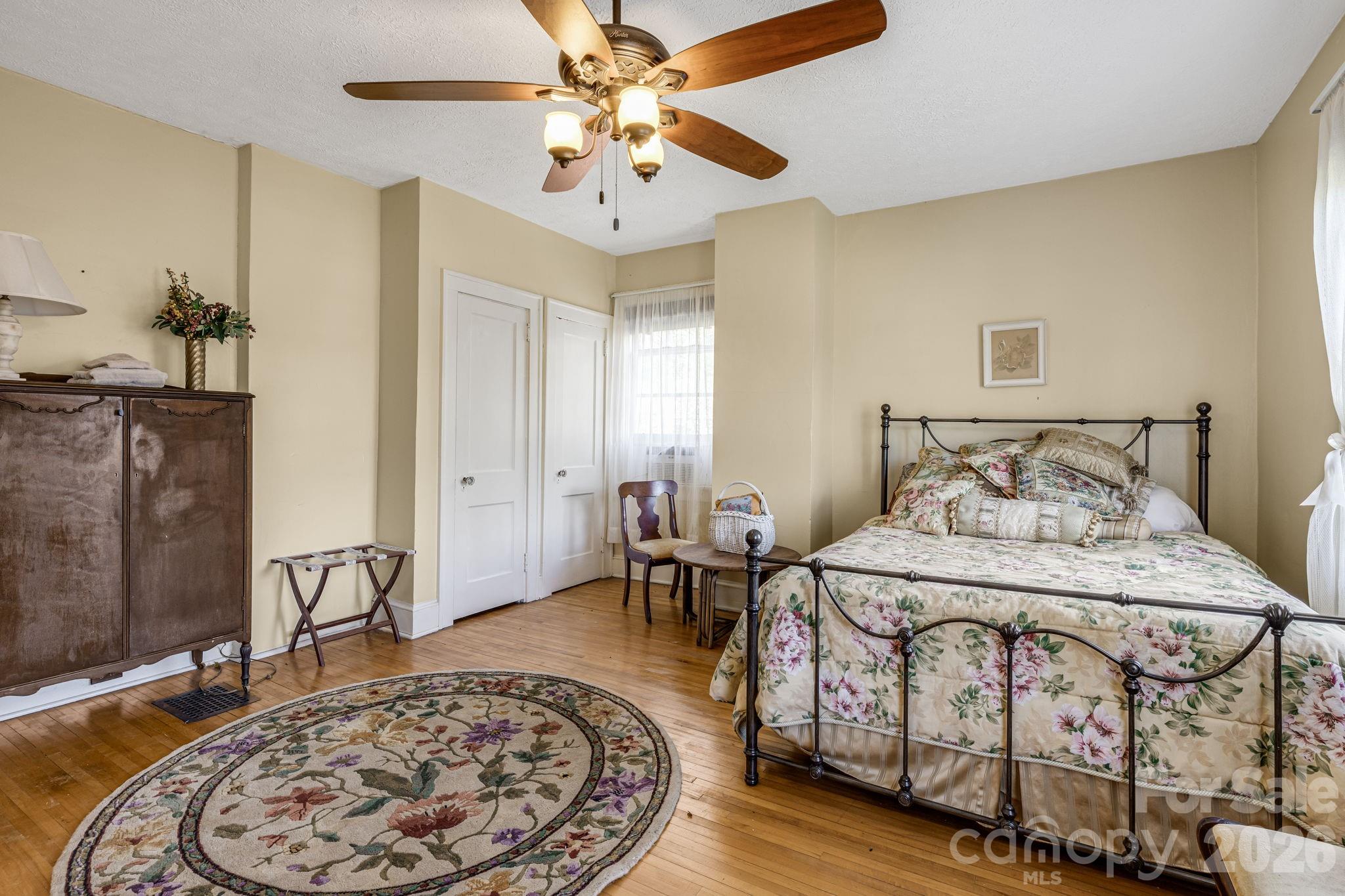 29 Walnut Street Property Photo 33