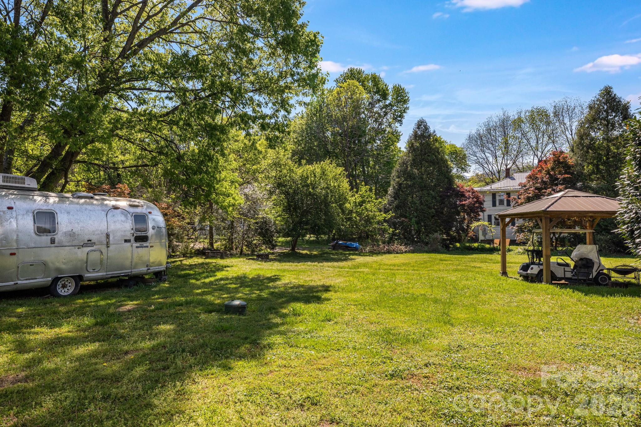 29 Walnut Street Property Photo 40