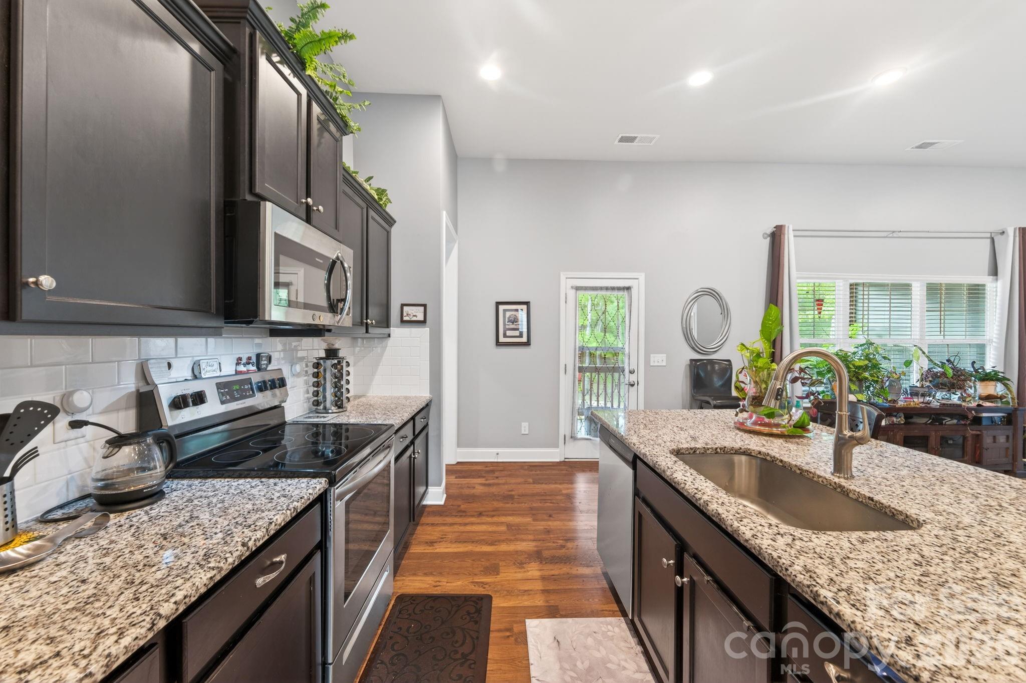 207 Vanderbilt Boulevard Property Photo 14