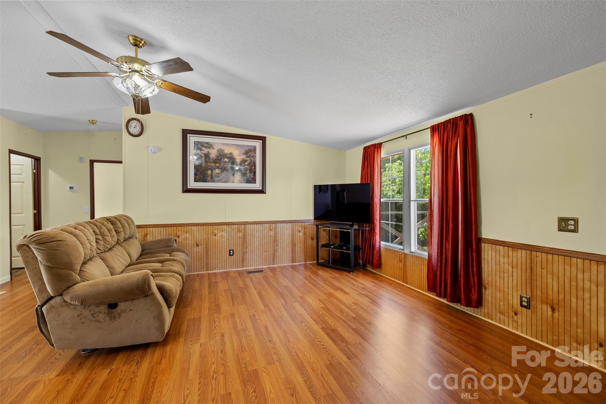2095 Wildwood Drive 19 Property Photo 6