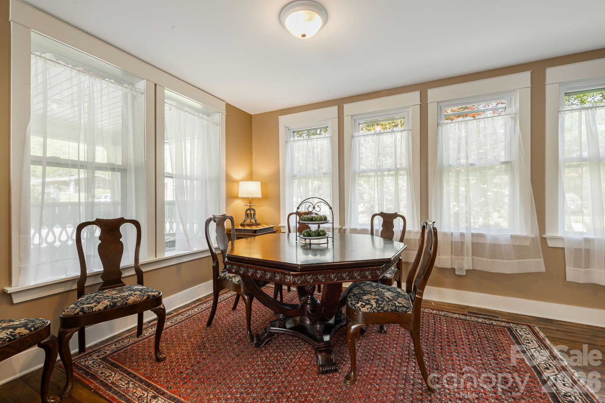 79 Walnut Street Property Photo 6