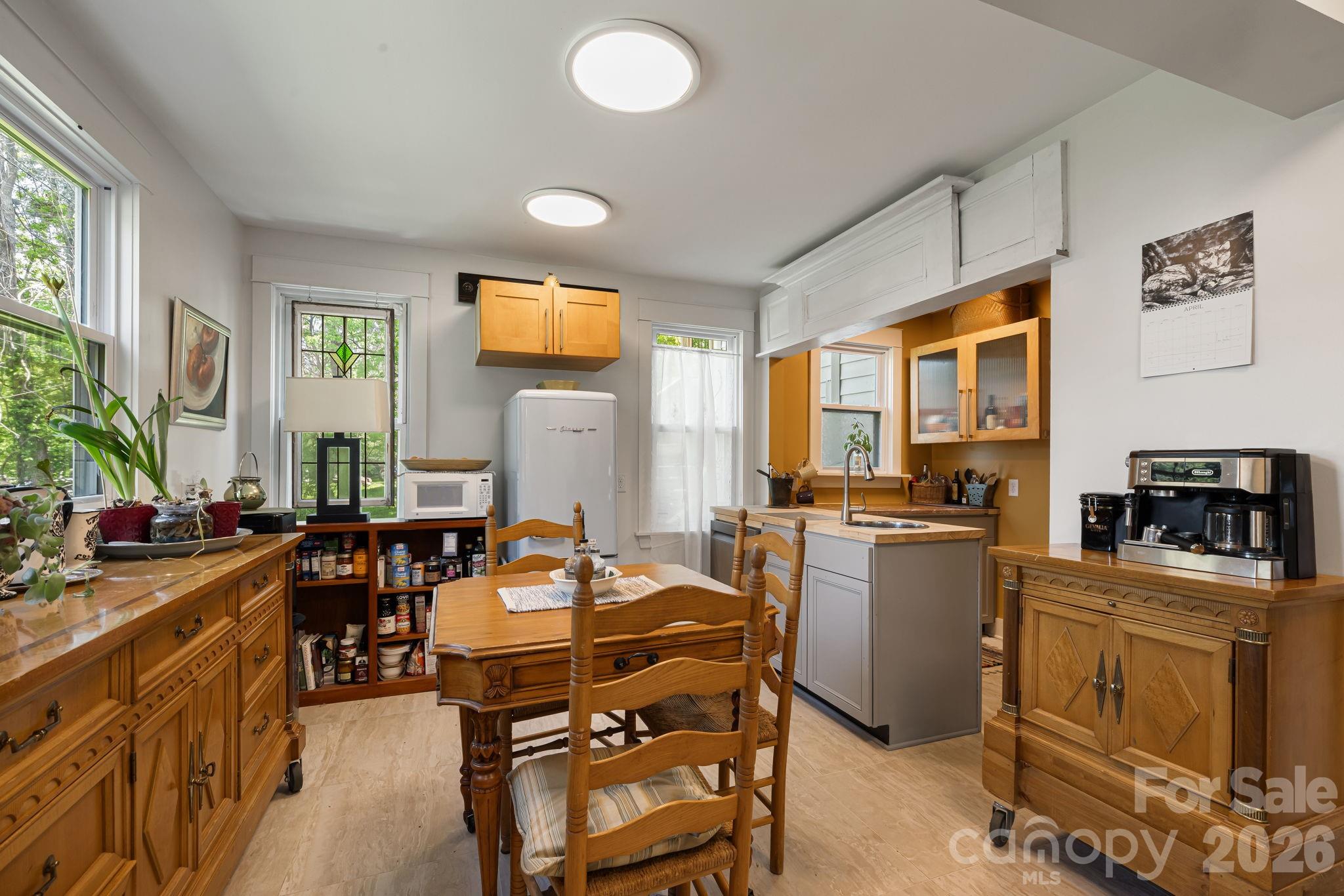 79 Walnut Street Property Photo 8