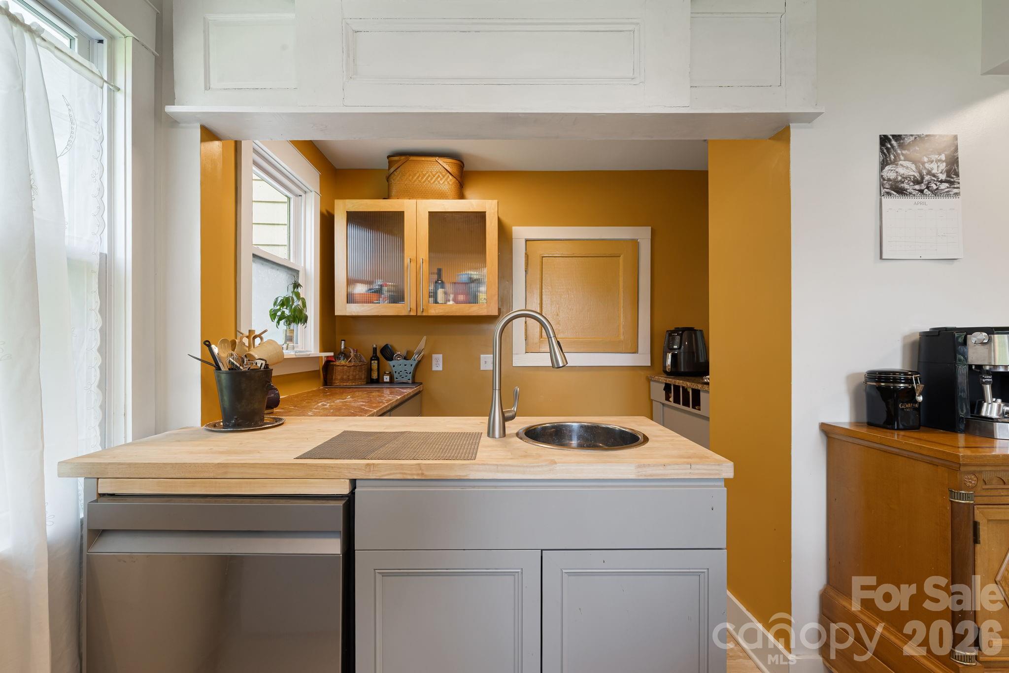79 Walnut Street Property Photo 11