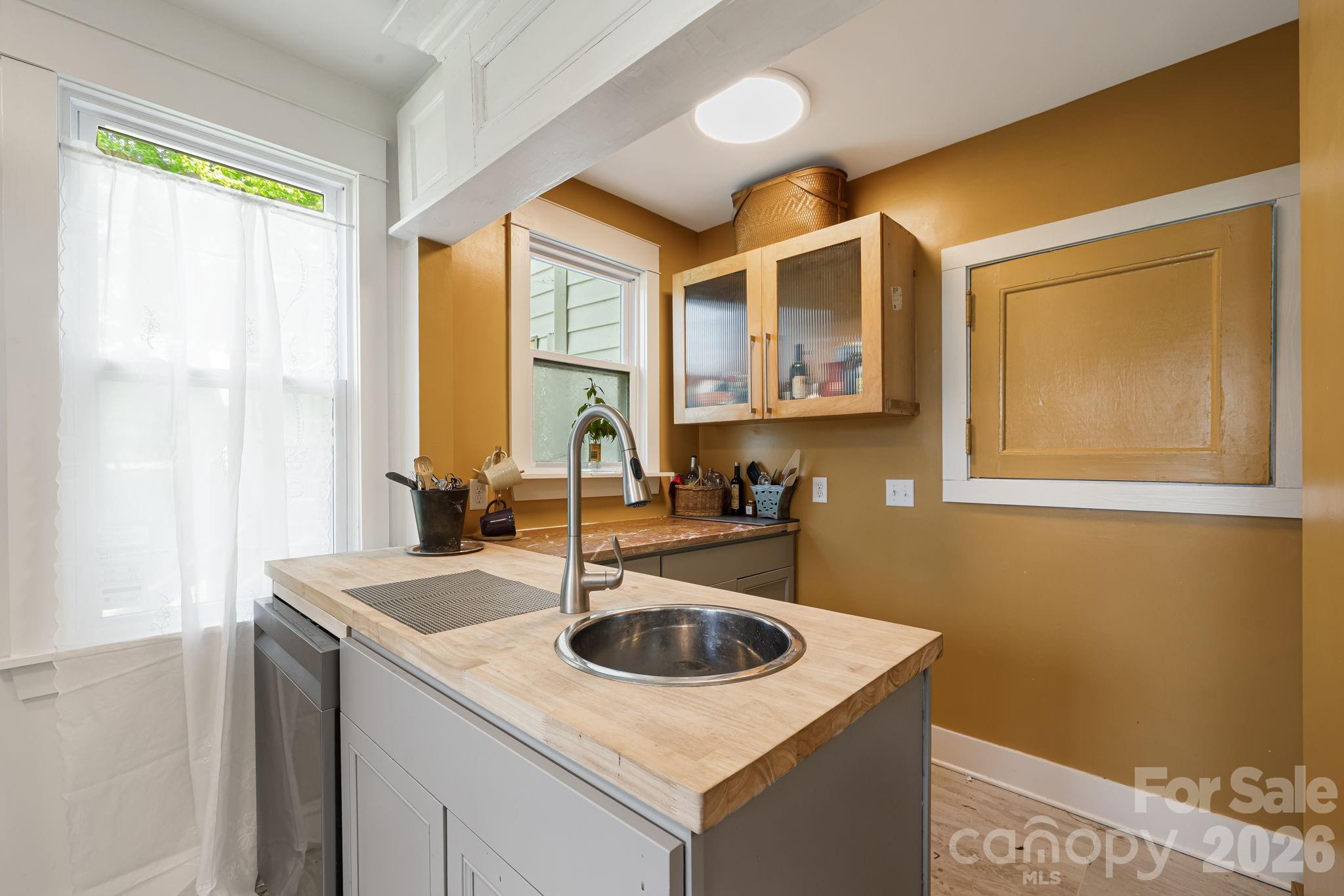 79 Walnut Street Property Photo 12