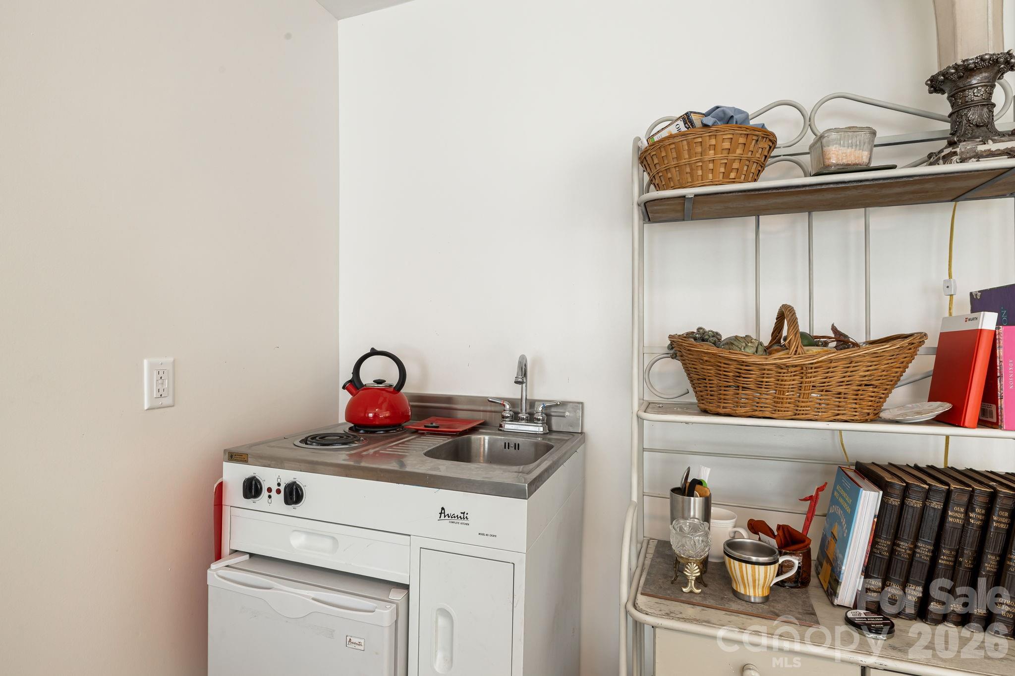 79 Walnut Street Property Photo 33