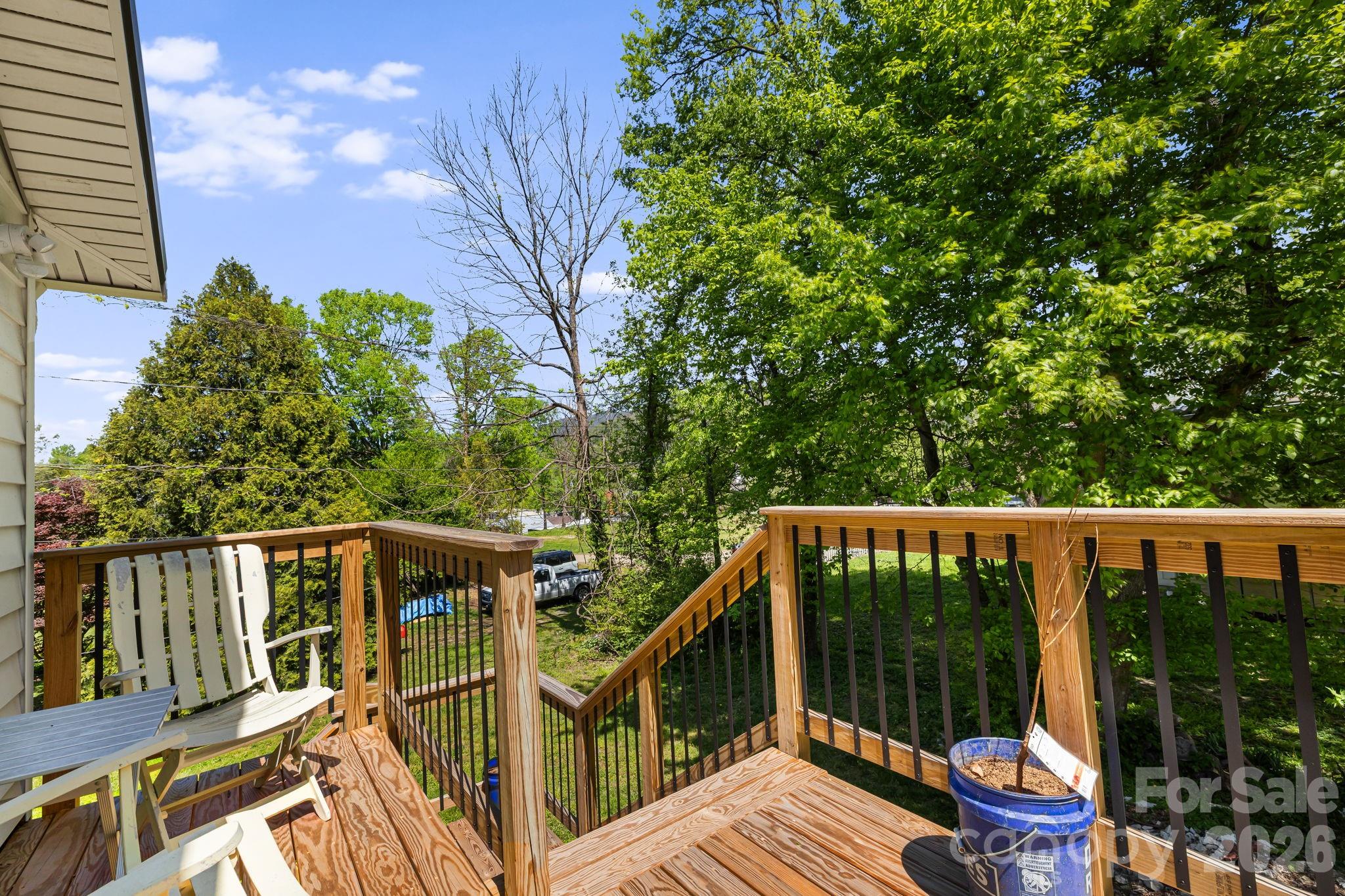79 Walnut Street Property Photo 40