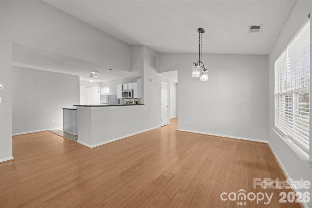 3043 Talledaga Lane Property Photo 5