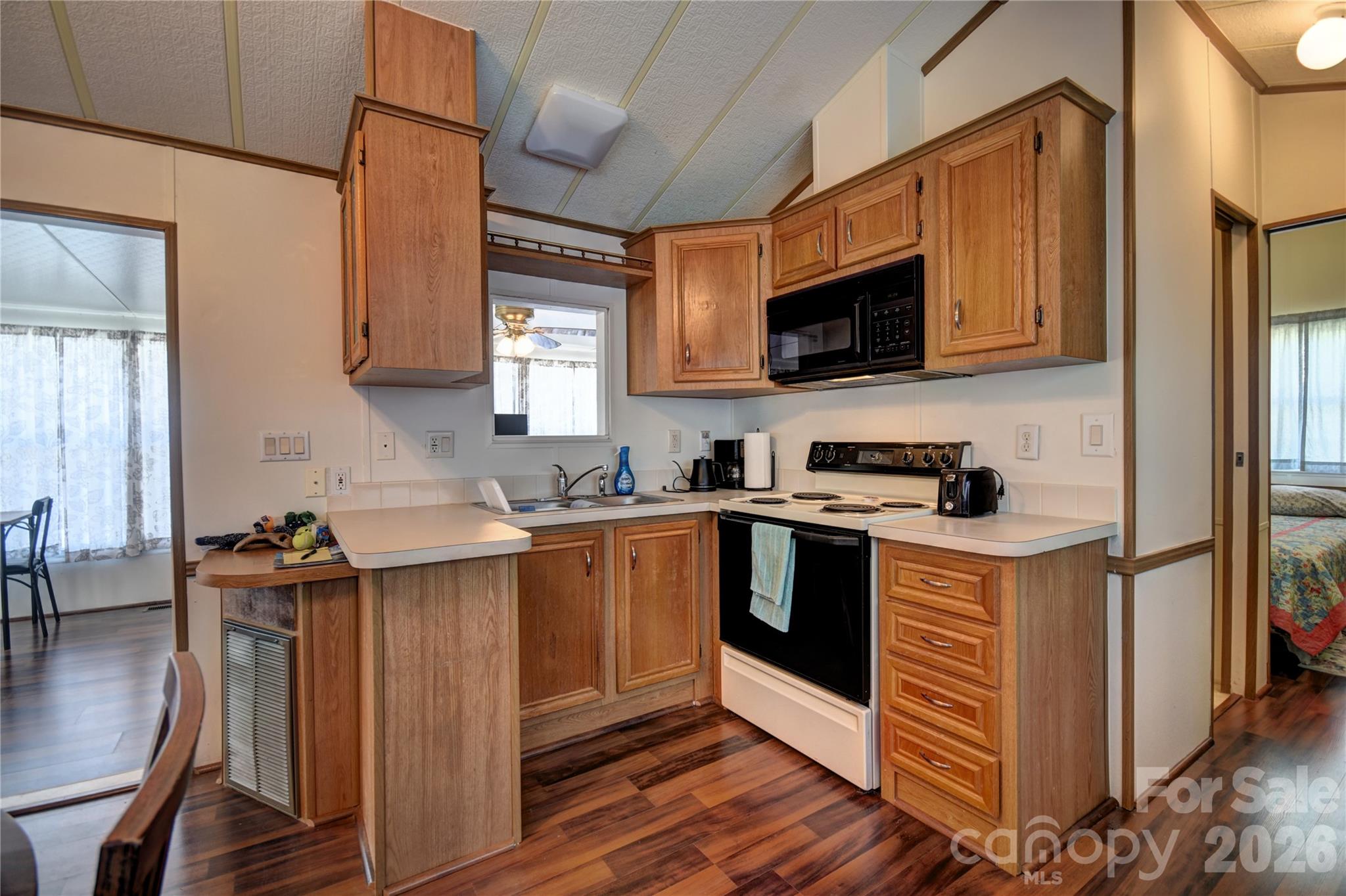 124 Pike Point Property Photo 12
