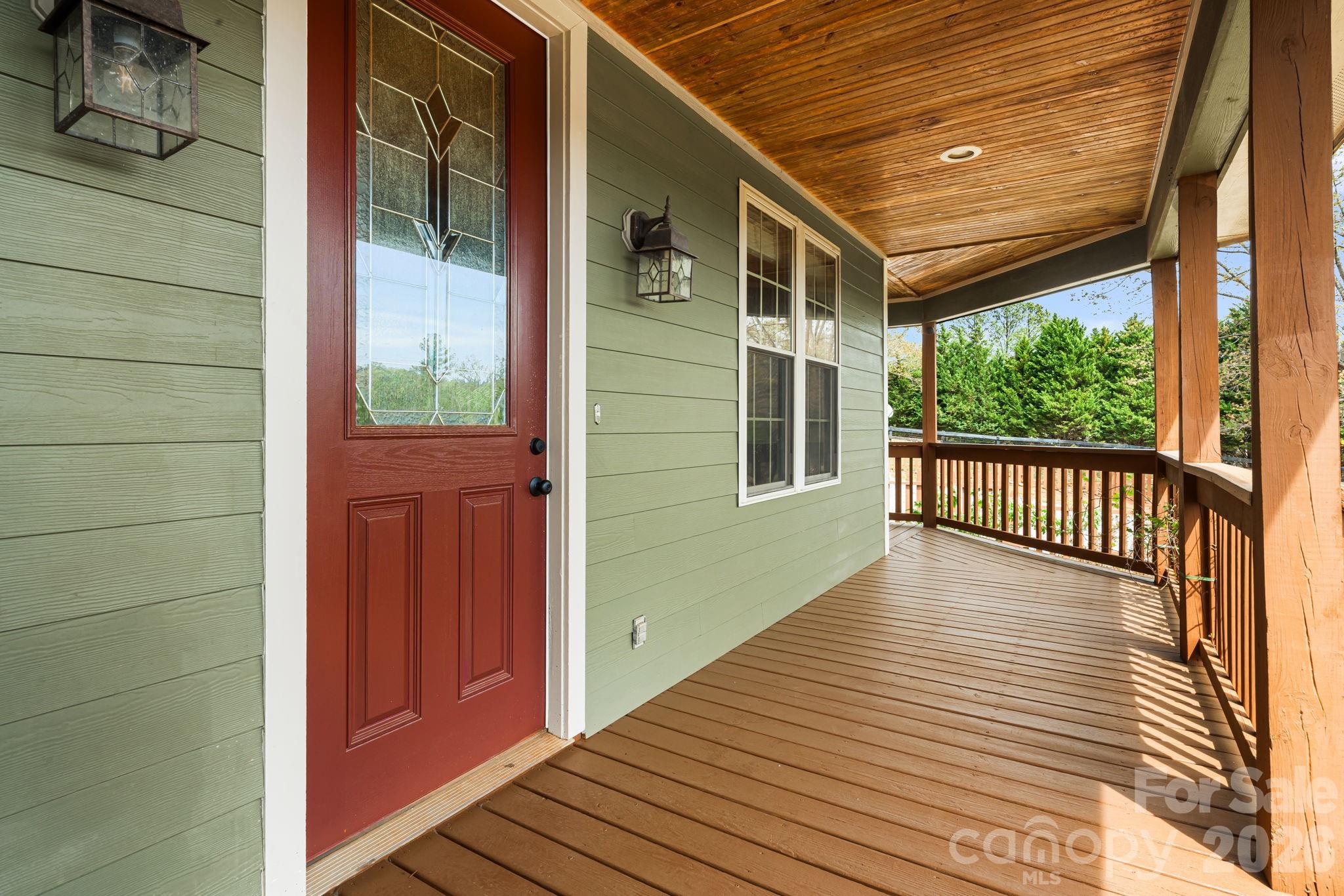 2011 Edgerton Road Property Photo 7