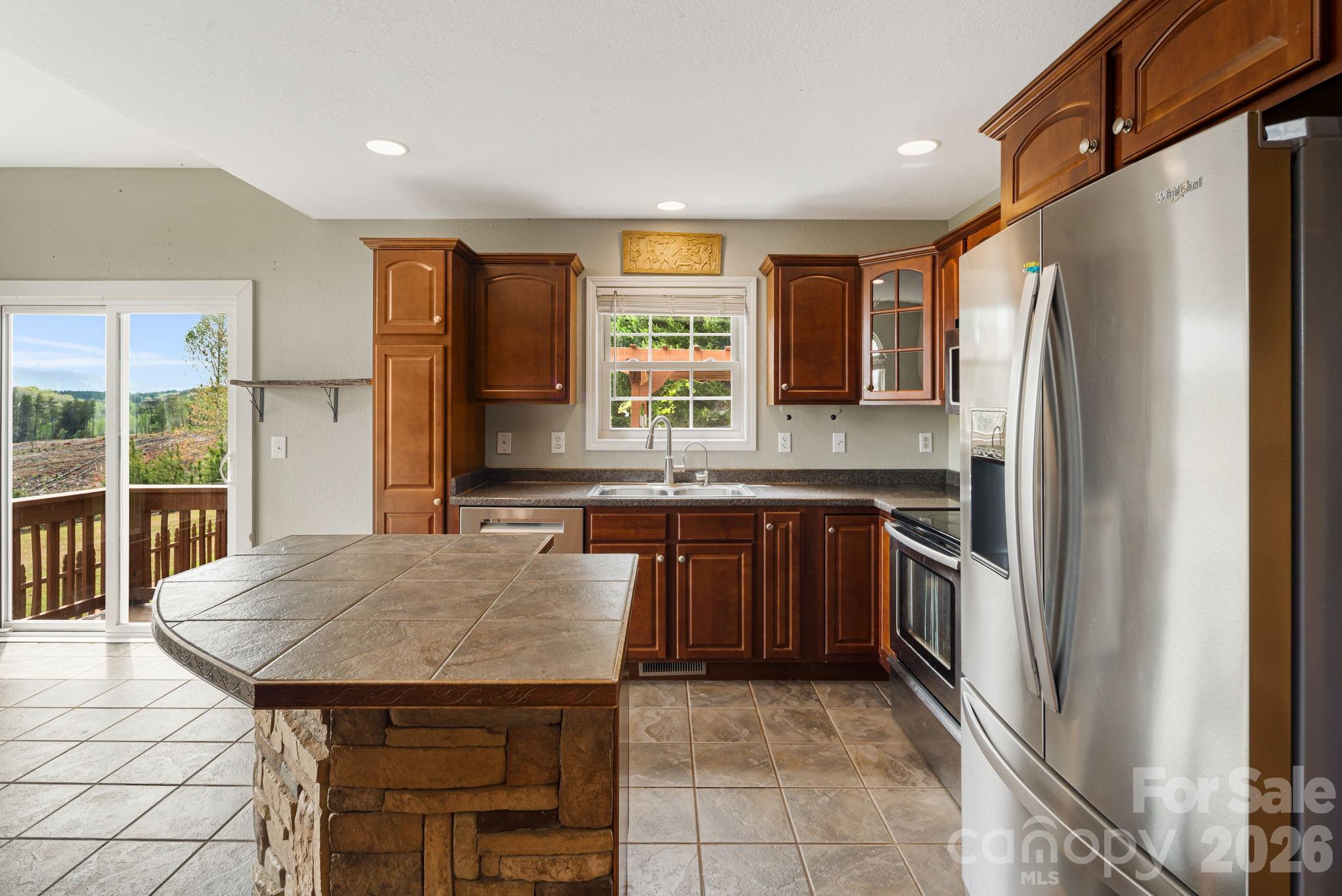 2011 Edgerton Road Property Photo 14