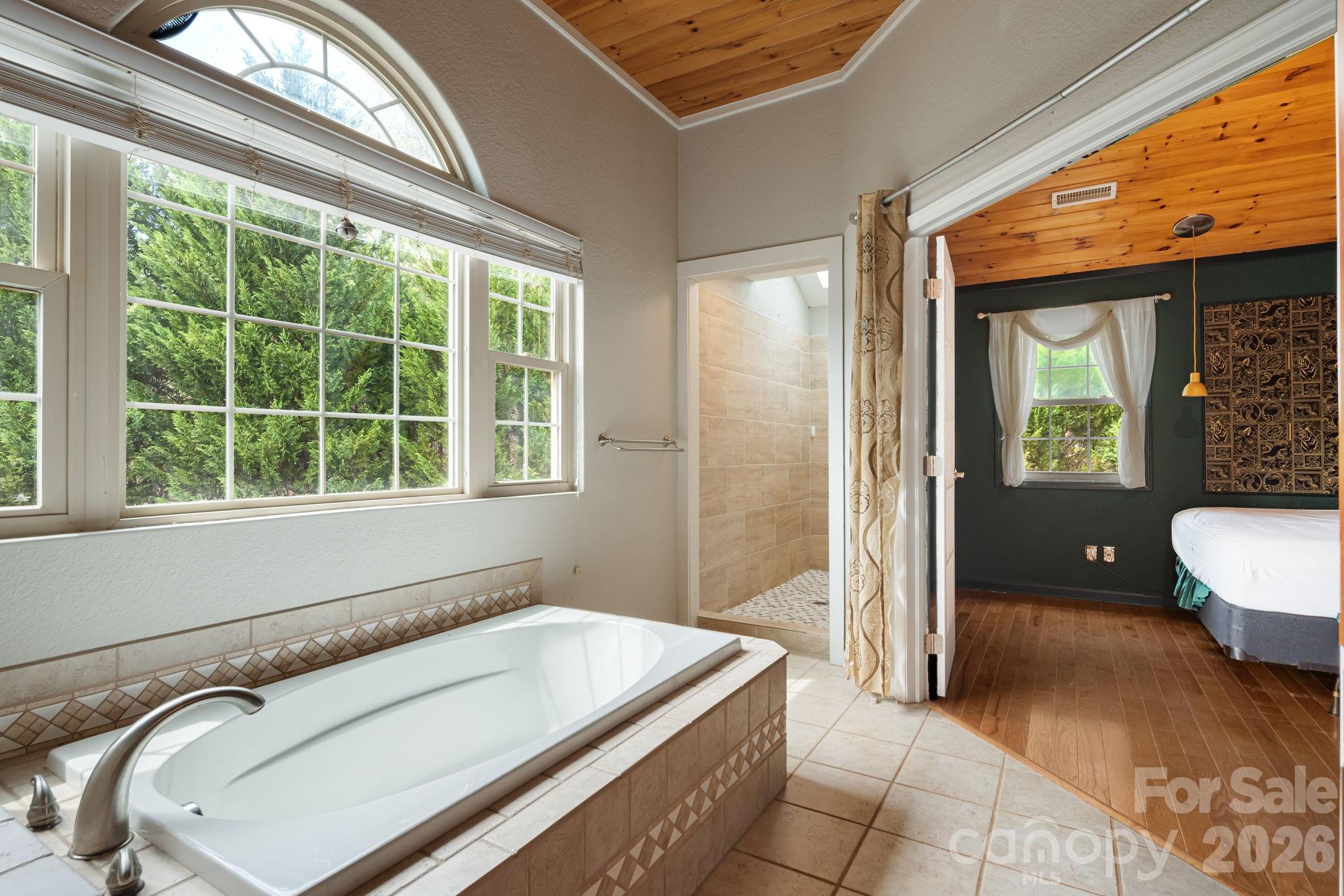 2011 Edgerton Road Property Photo 26