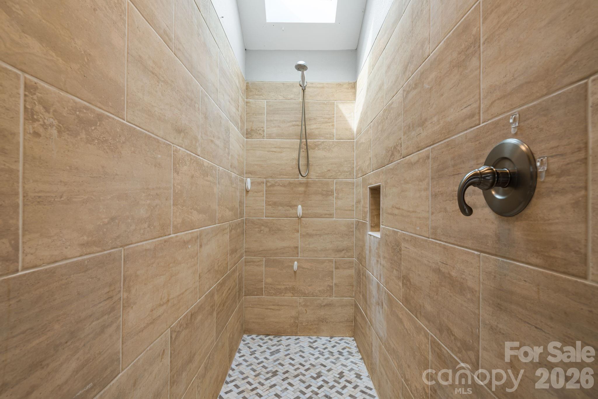2011 Edgerton Road Property Photo 28
