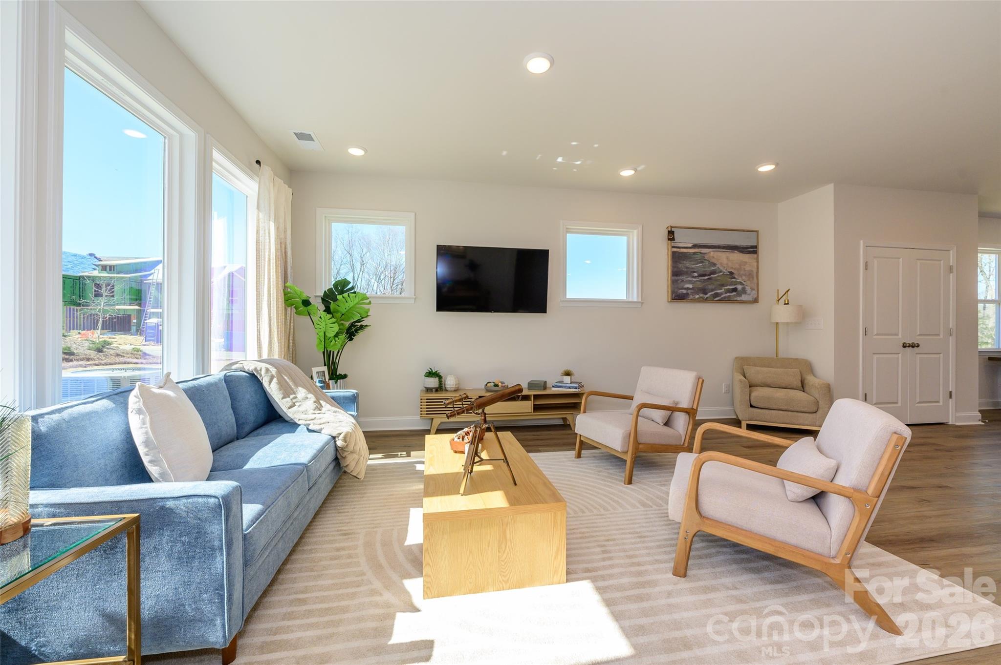 280 Alluvium Lane Property Photo 8