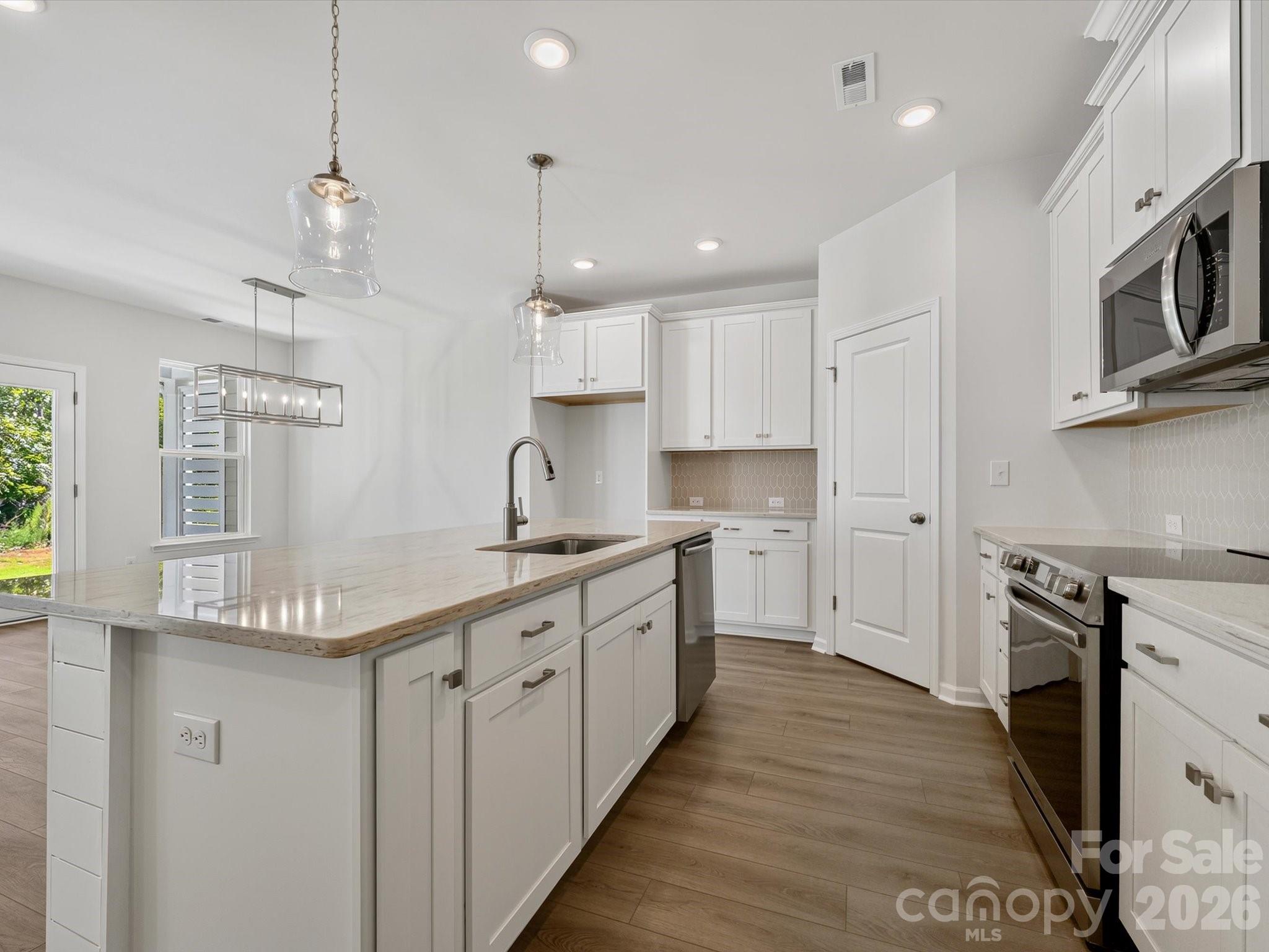 272 Alluvium Lane Property Photo 1