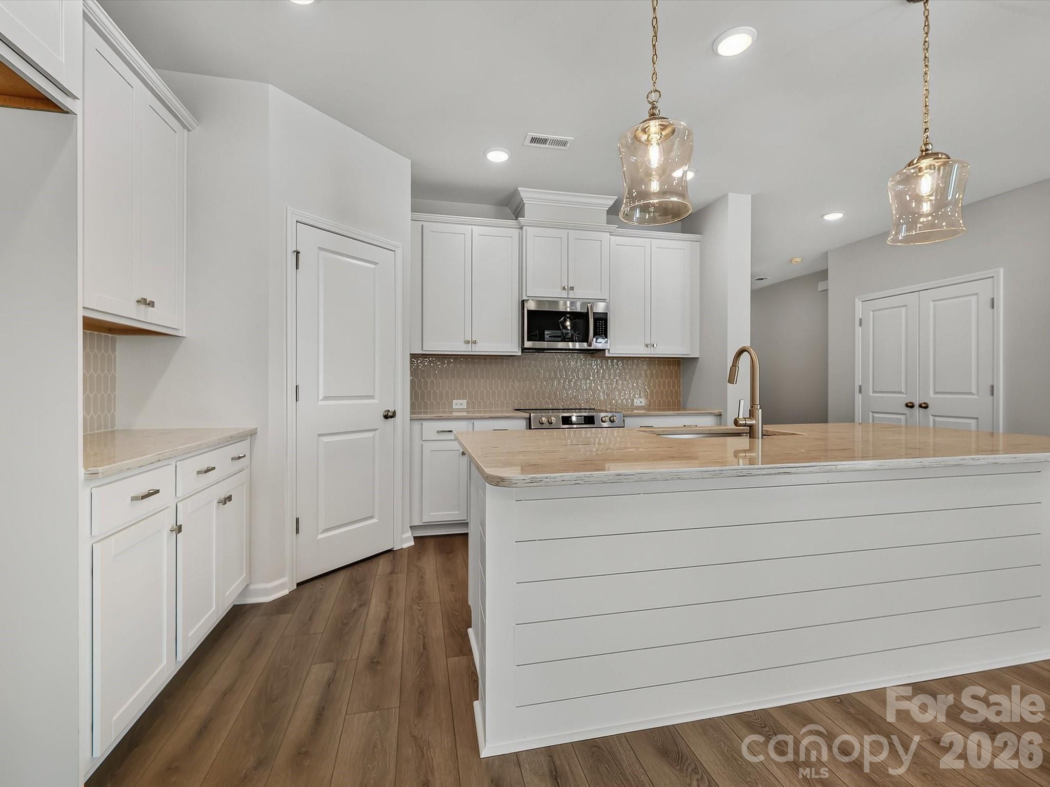 272 Alluvium Lane Property Photo 8