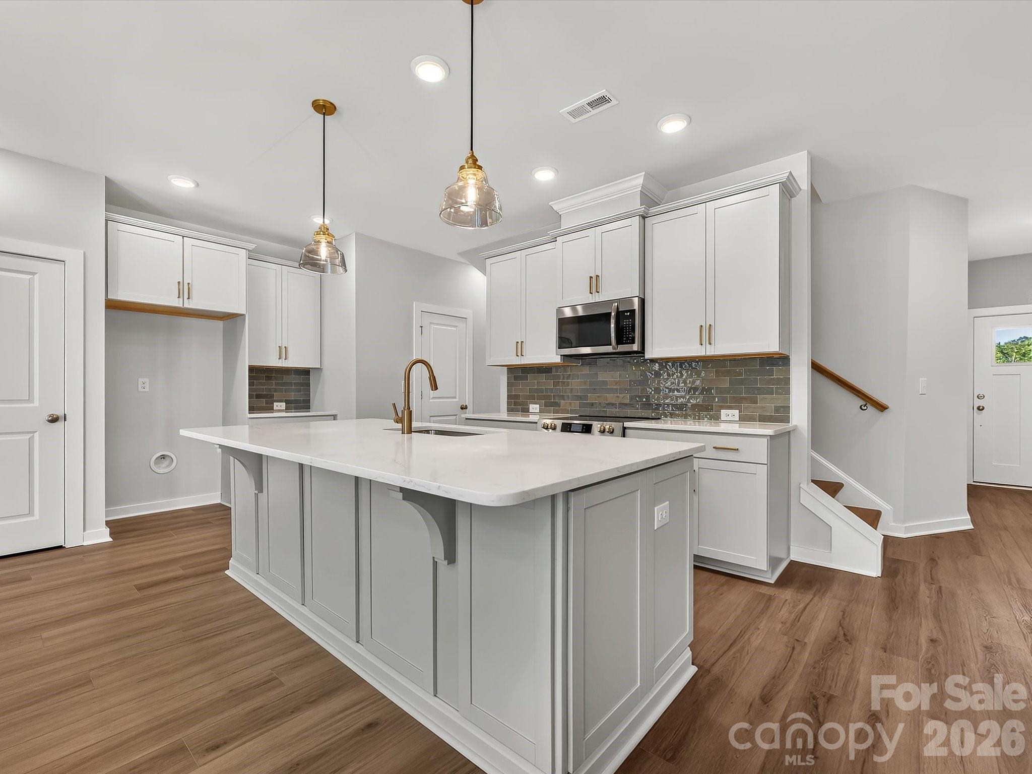 276 Alluvium Lane Property Photo 8