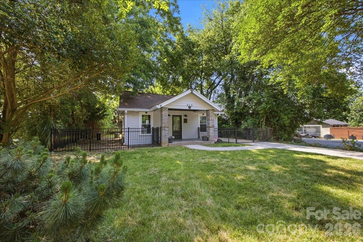 813 Walnut Avenue Property Photo 2