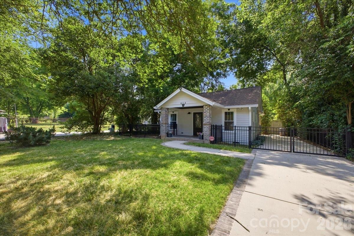 813 Walnut Avenue Property Photo 3