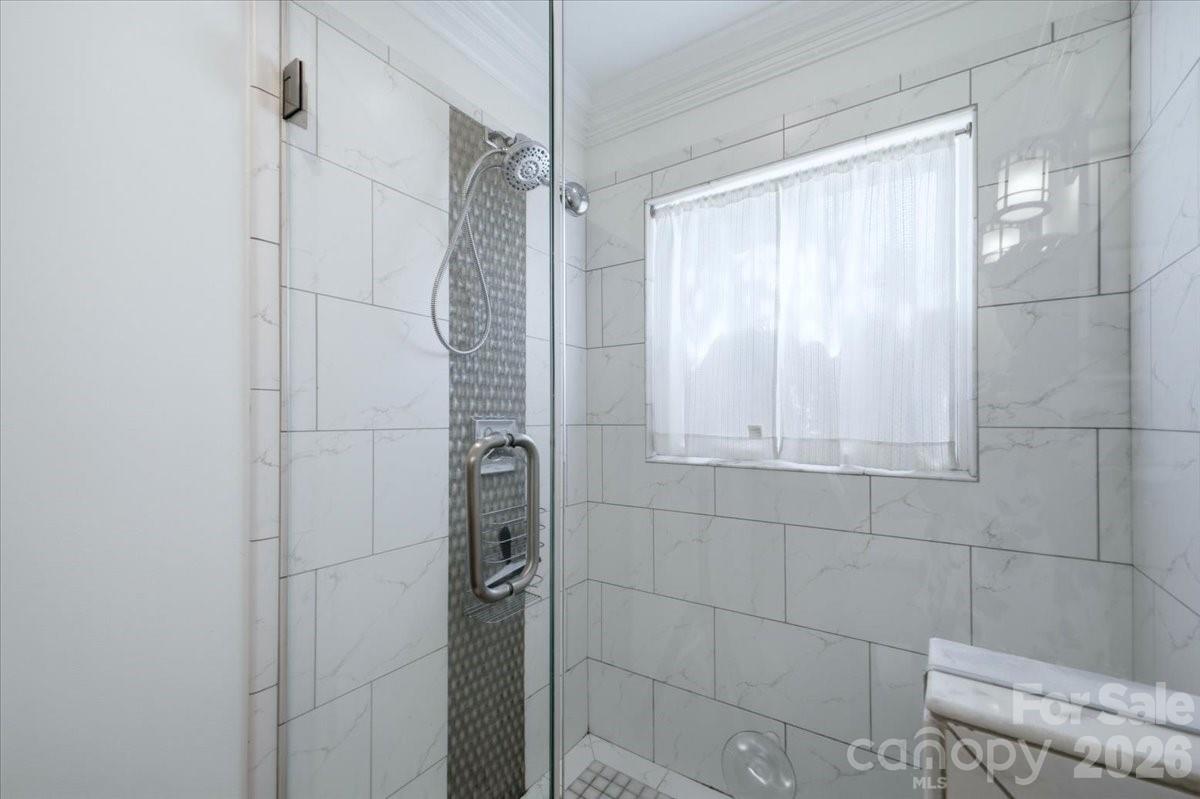 813 Walnut Avenue Property Photo 28