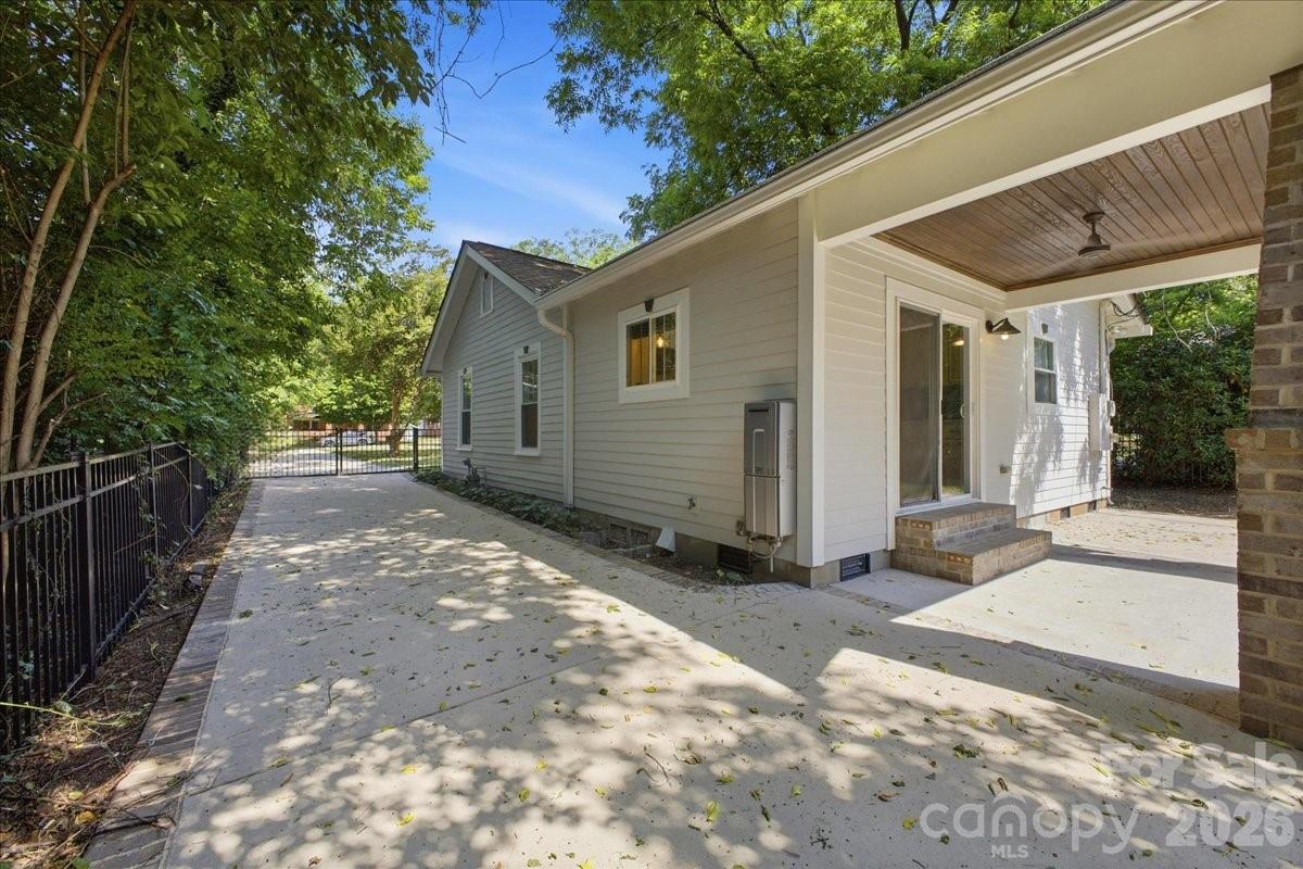 813 Walnut Avenue Property Photo 36