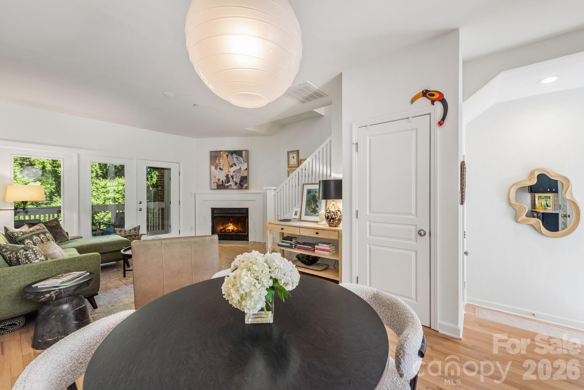 367 W 7th Street Property Photo 4