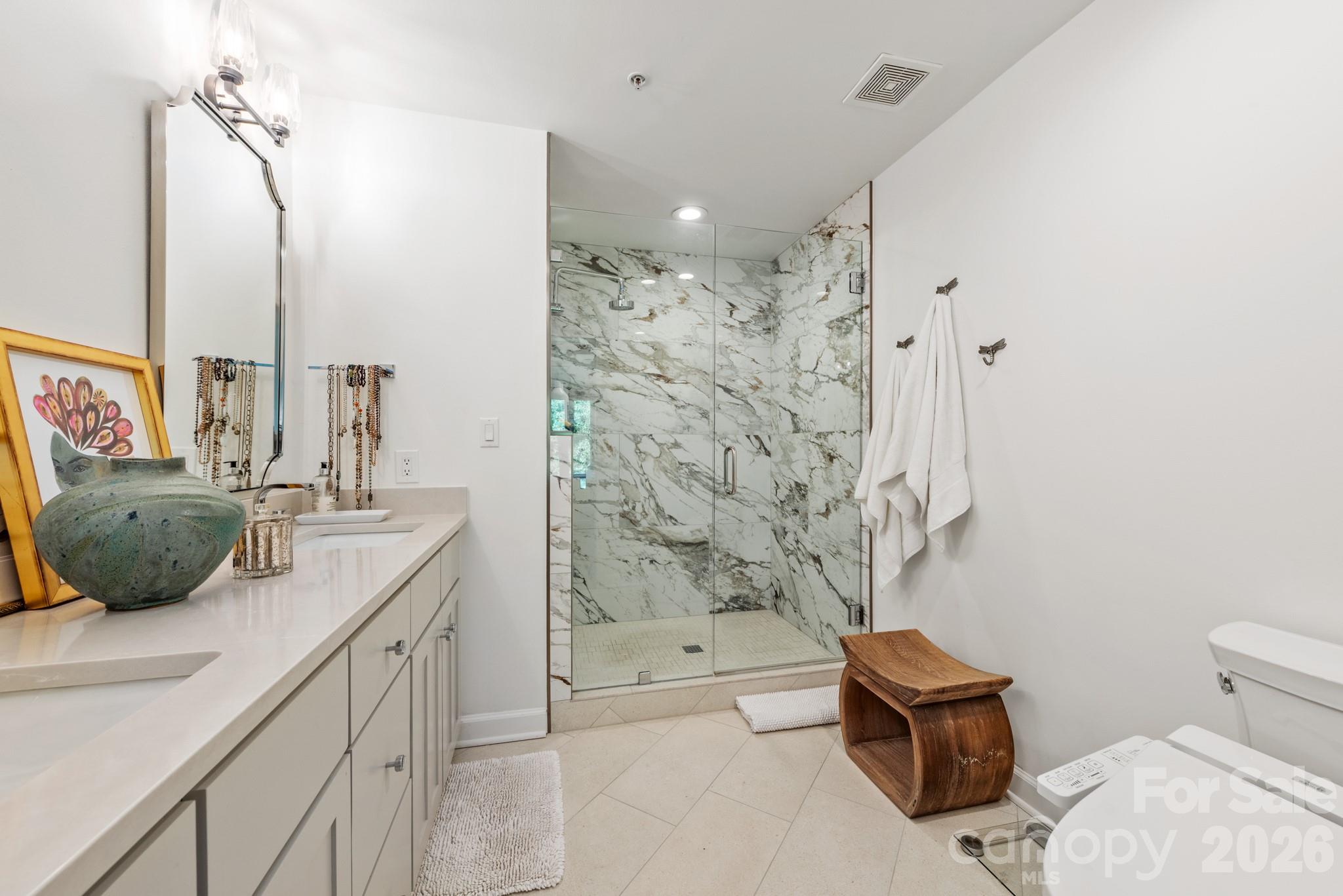 367 W 7th Street Property Photo 14